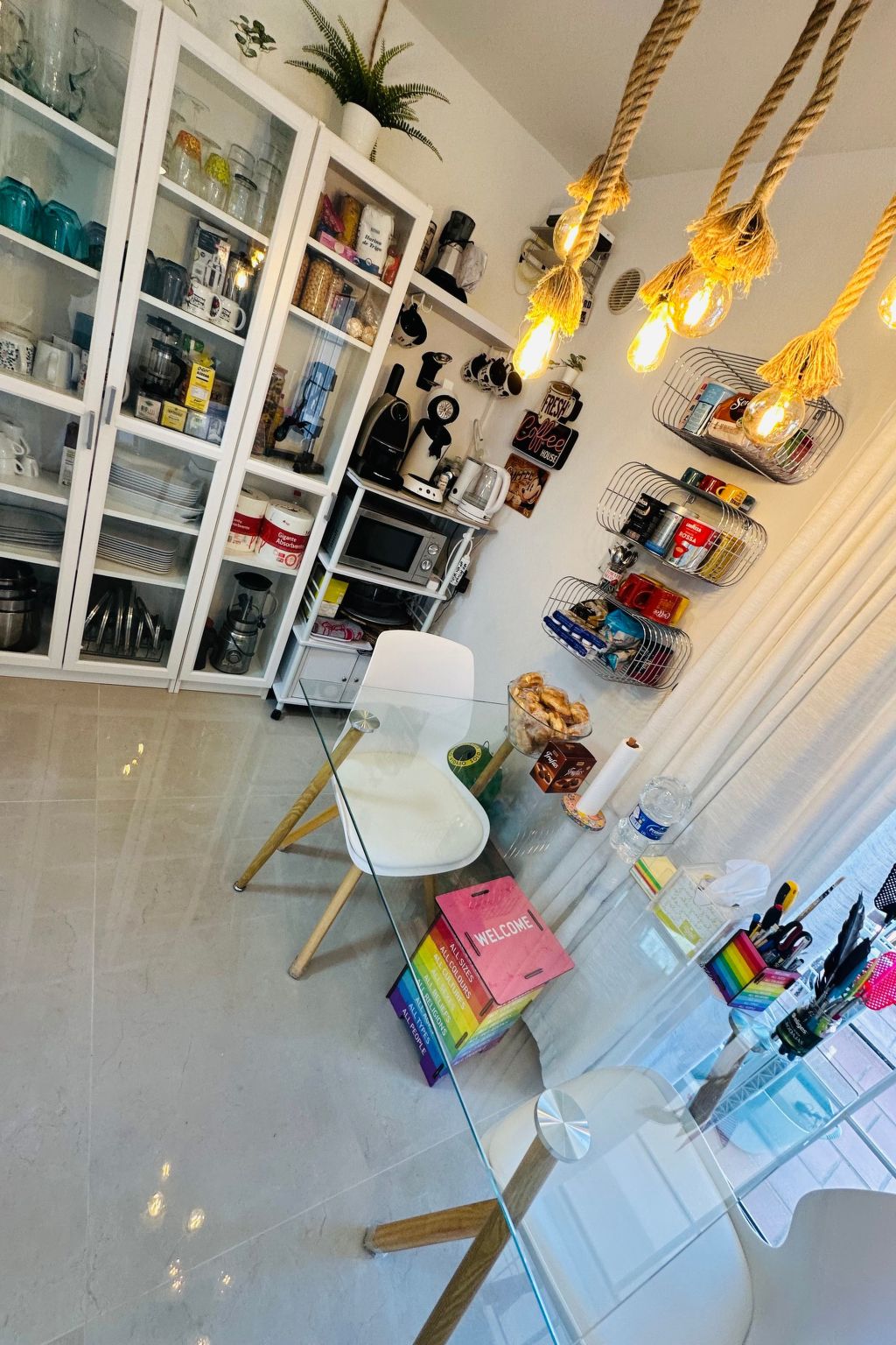 Mit Pool, umgeben von Natur-Inside