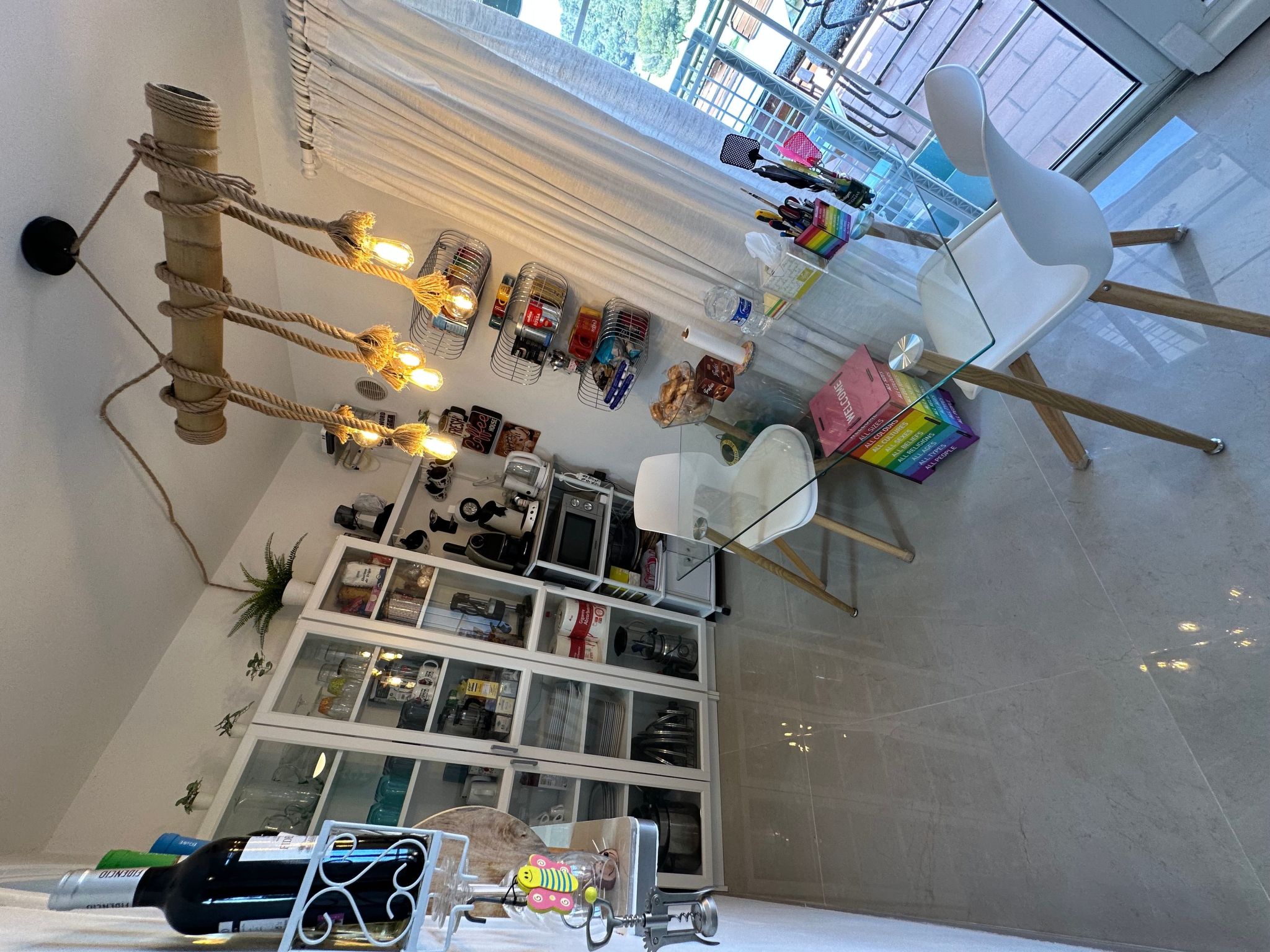 Mit Pool, umgeben von Natur-Image-tags.info