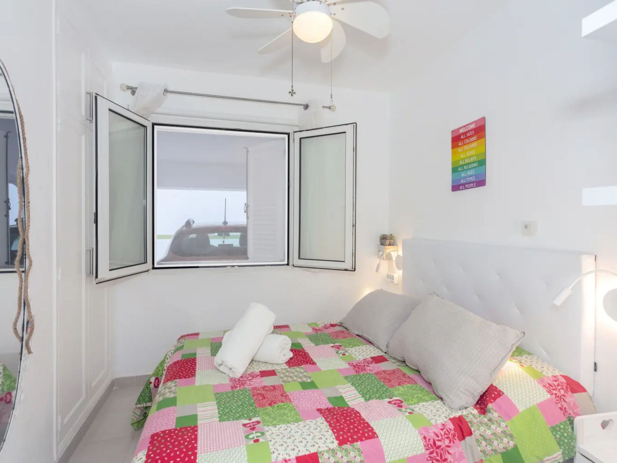 Mit Pool, umgeben von Natur-Inside