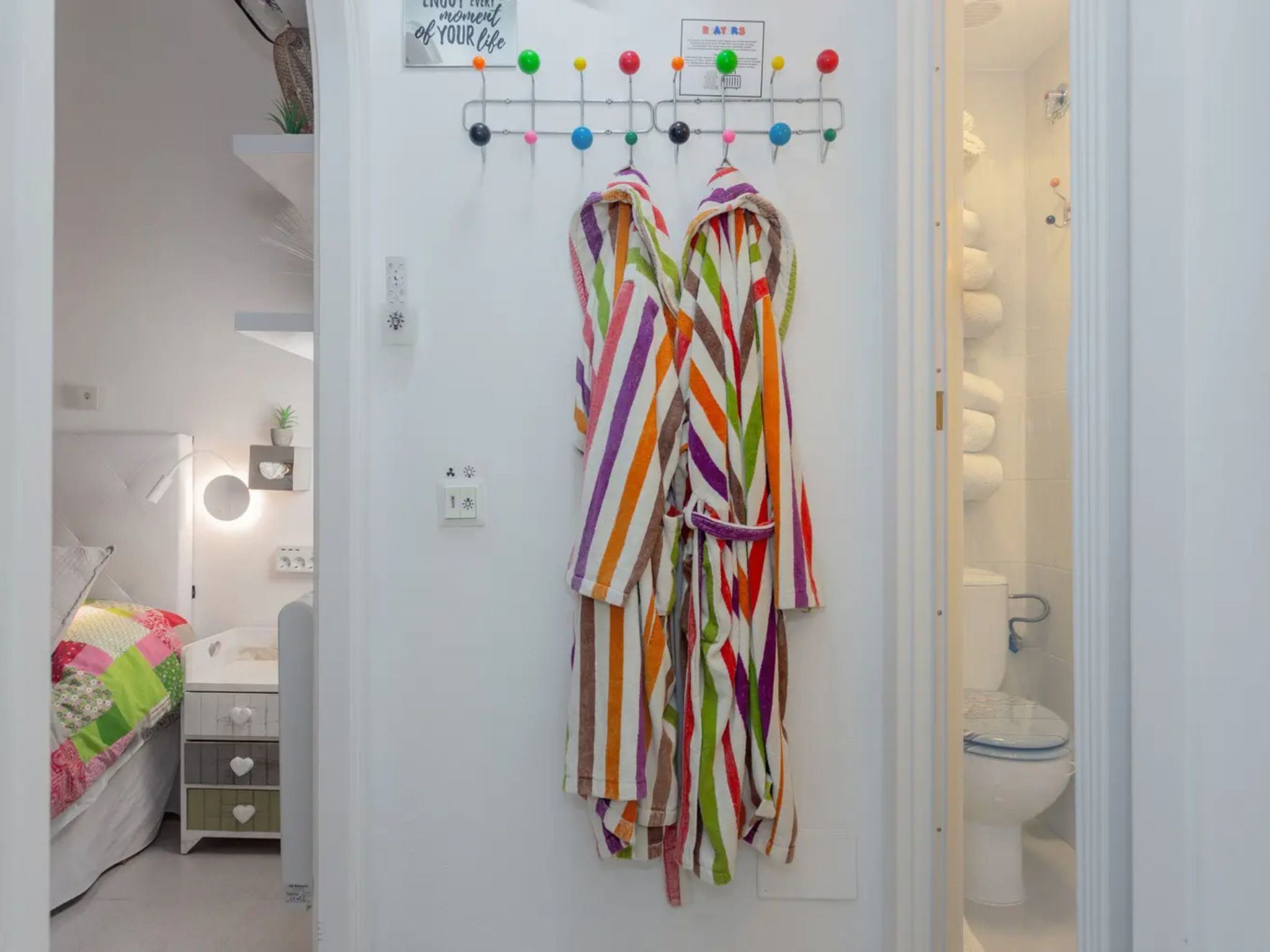 Mit Pool, umgeben von Natur-Inside