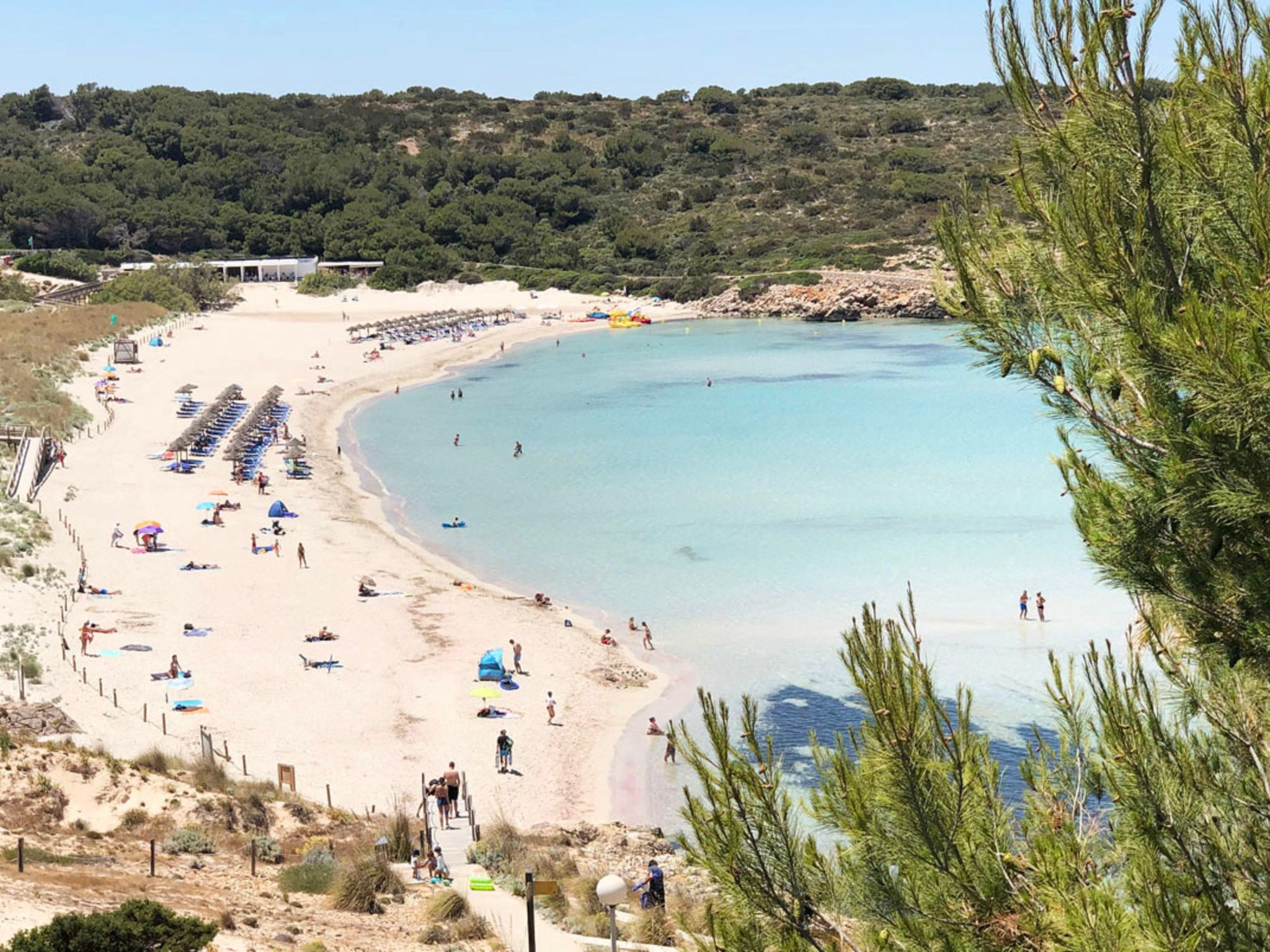 Mit Pool, umgeben von Natur-Outside