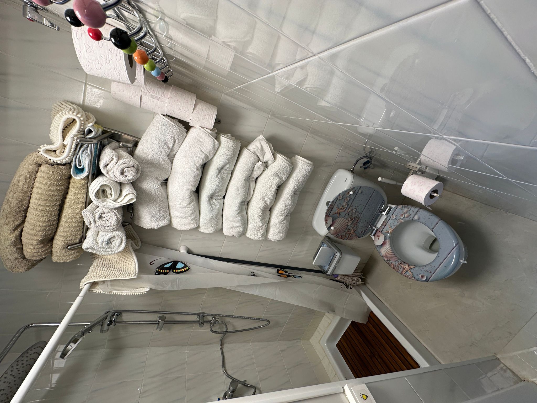 Mit Pool, umgeben von Natur-Inside