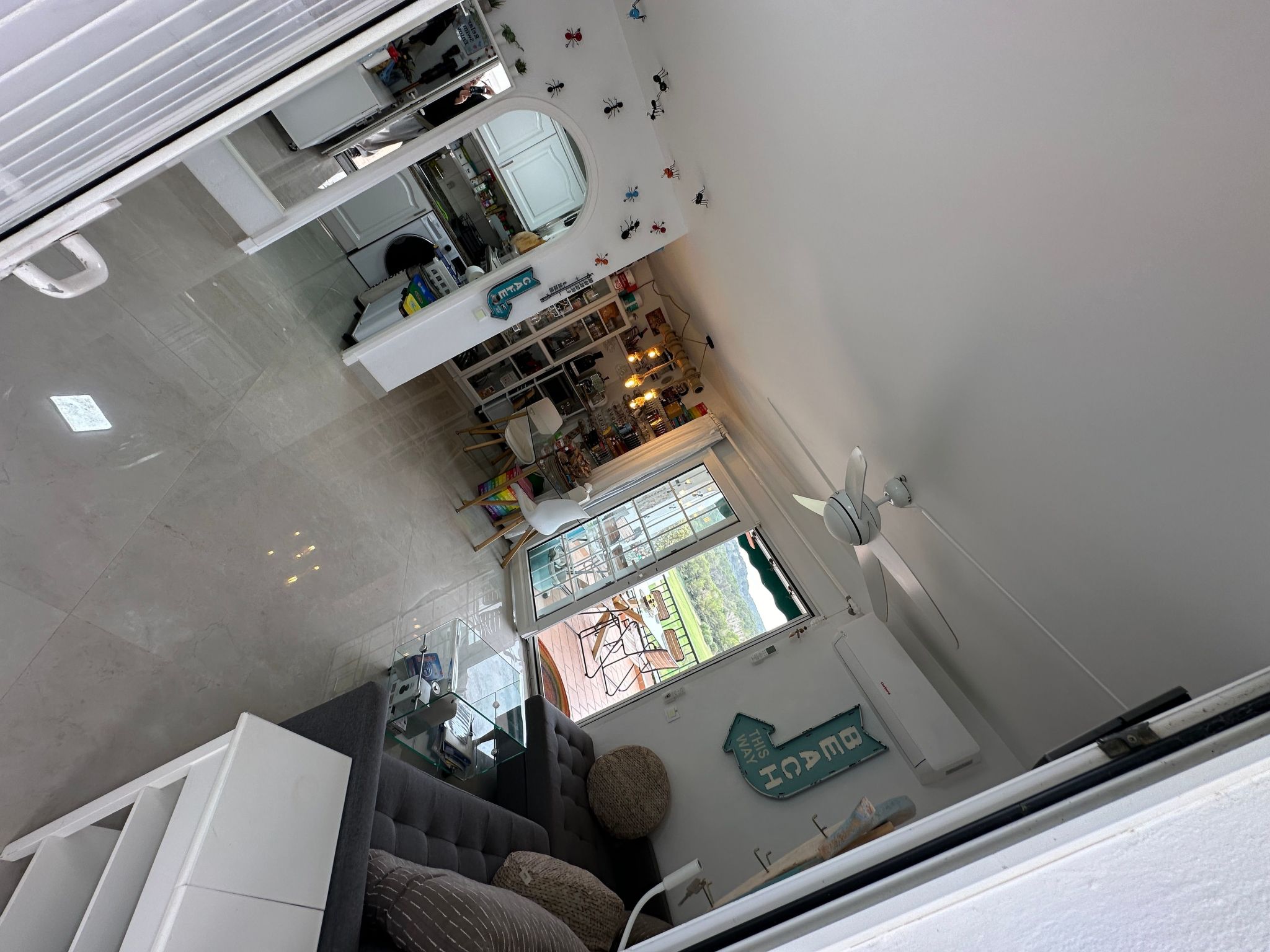 Mit Pool, umgeben von Natur-Inside