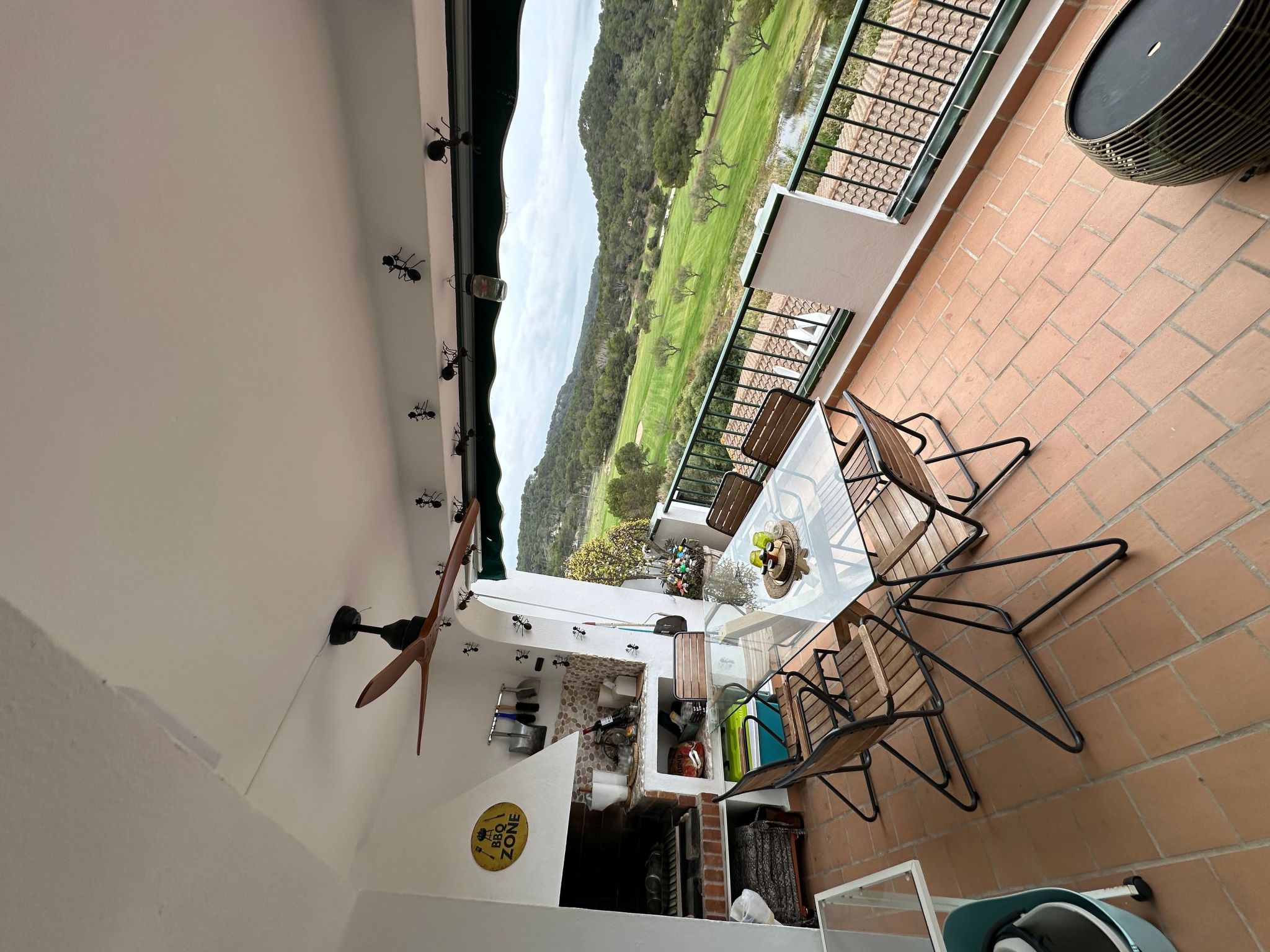 Mit Pool, umgeben von Natur-Outside