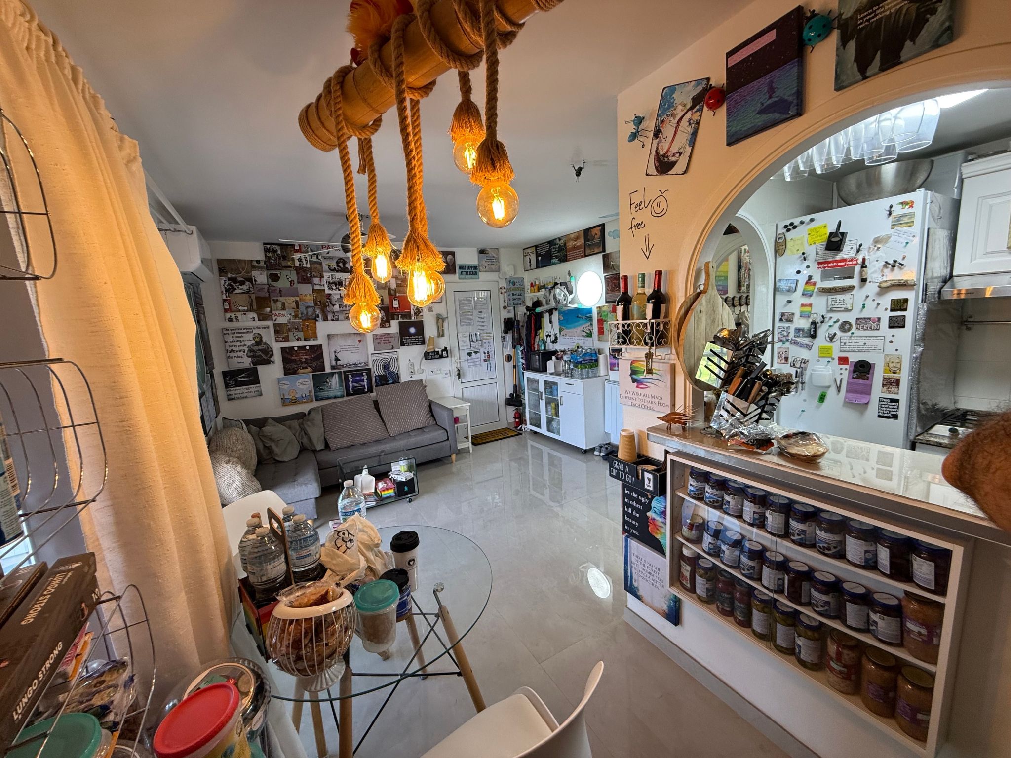 Mit Pool, umgeben von Natur-Inside