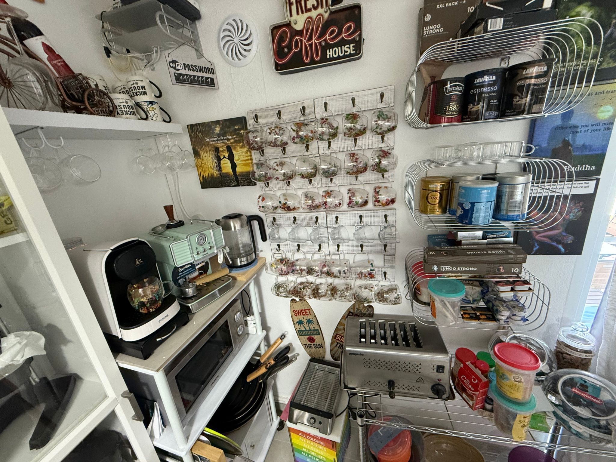 Mit Pool, umgeben von Natur-Inside