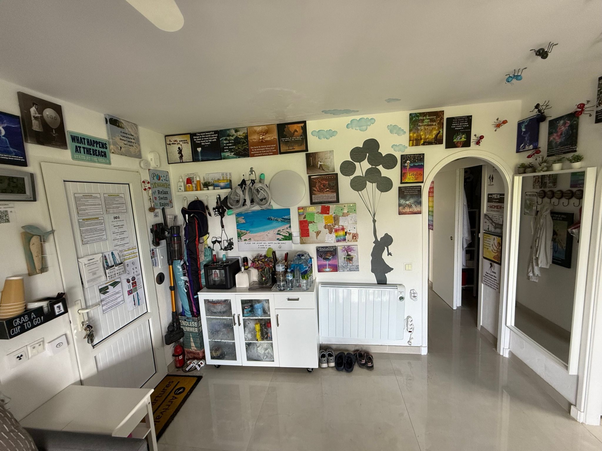 Mit Pool, umgeben von Natur-Inside