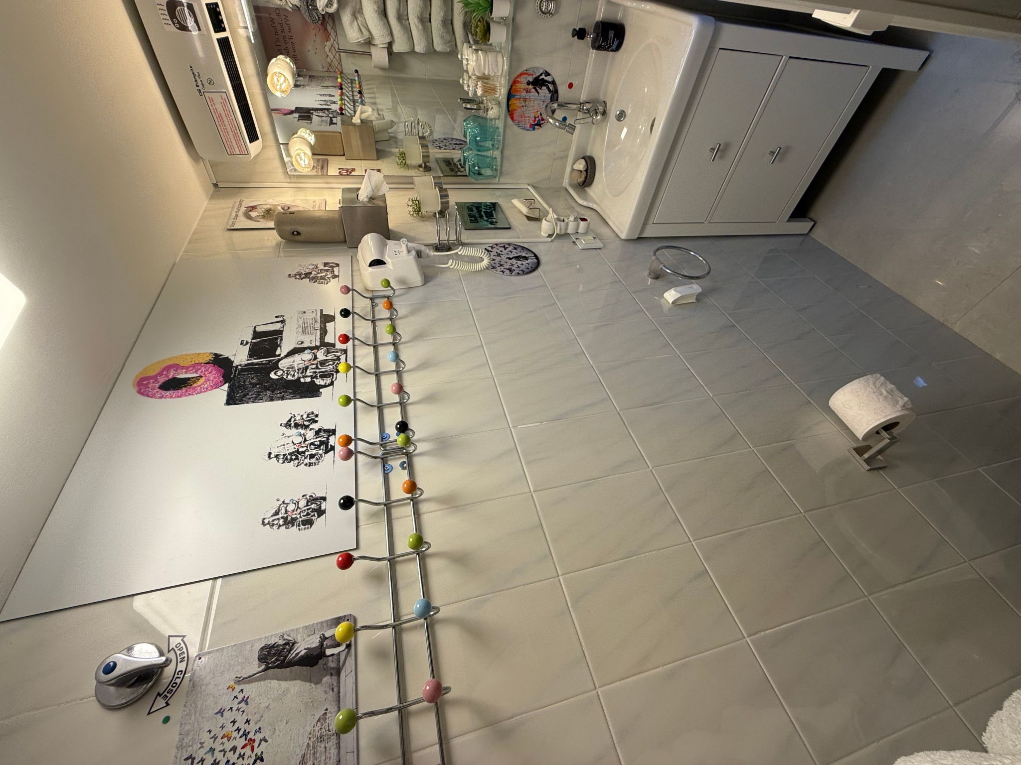 Mit Pool, umgeben von Natur-Inside