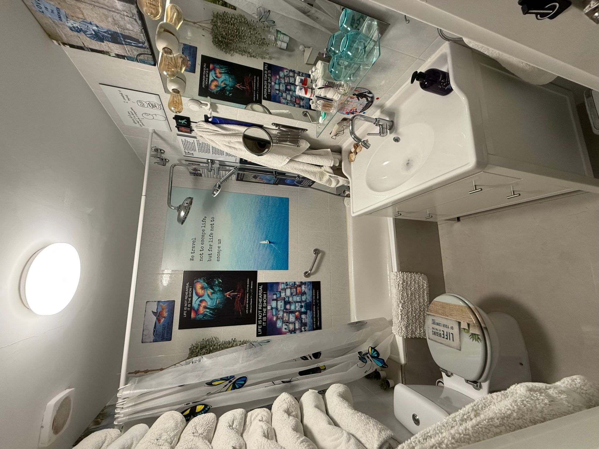 Mit Pool, umgeben von Natur-Image-tags.info