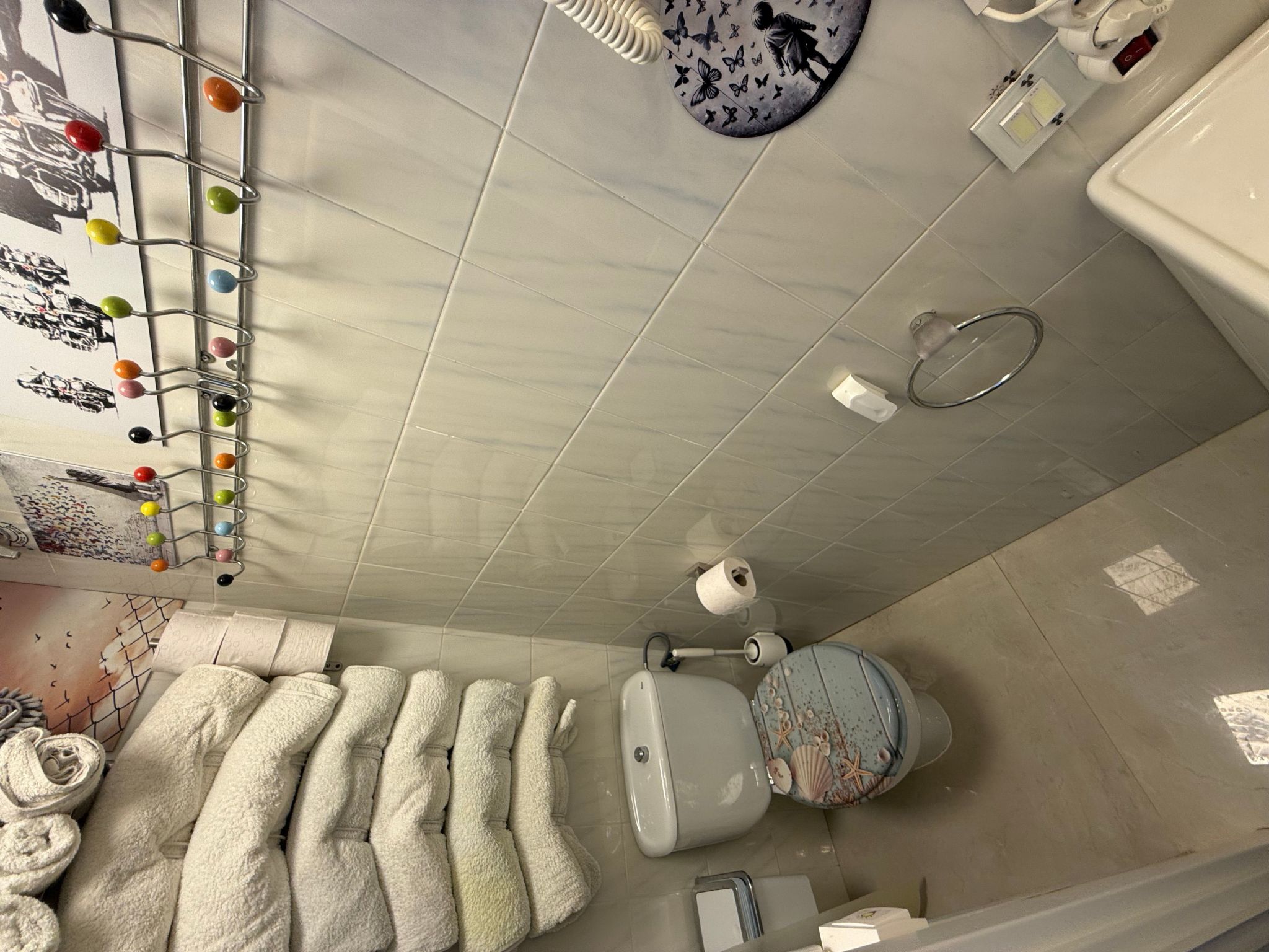 Mit Pool, umgeben von Natur-Image-tags.info