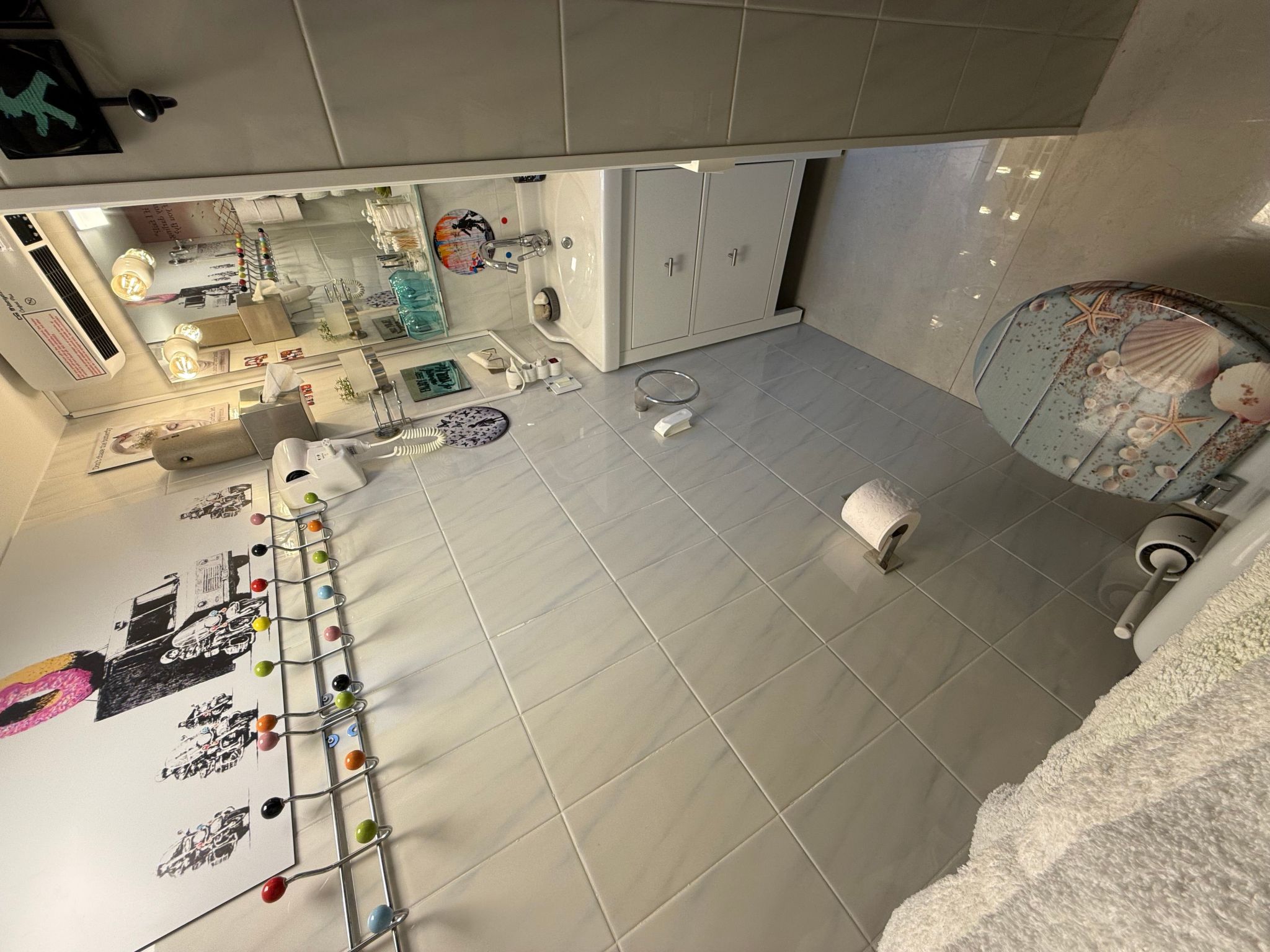 Mit Pool, umgeben von Natur-Inside