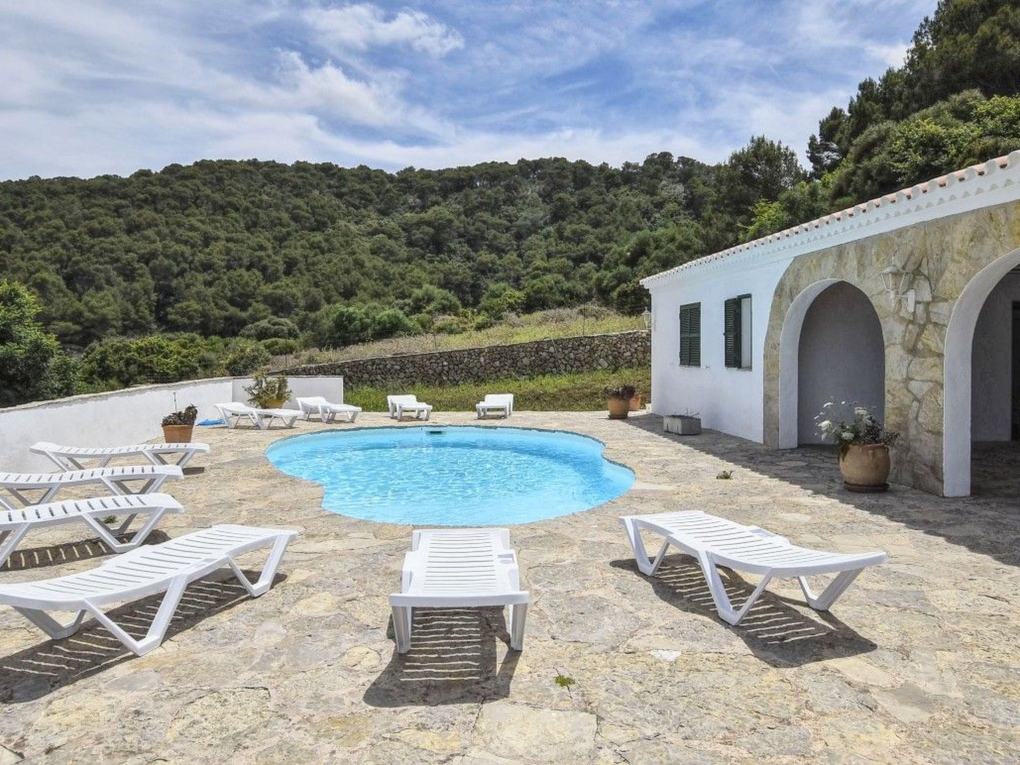 Wunderschönes Landhaus im Landhausstil mit Pool auf dem Land, in der Nähe von M - Image-tags.info