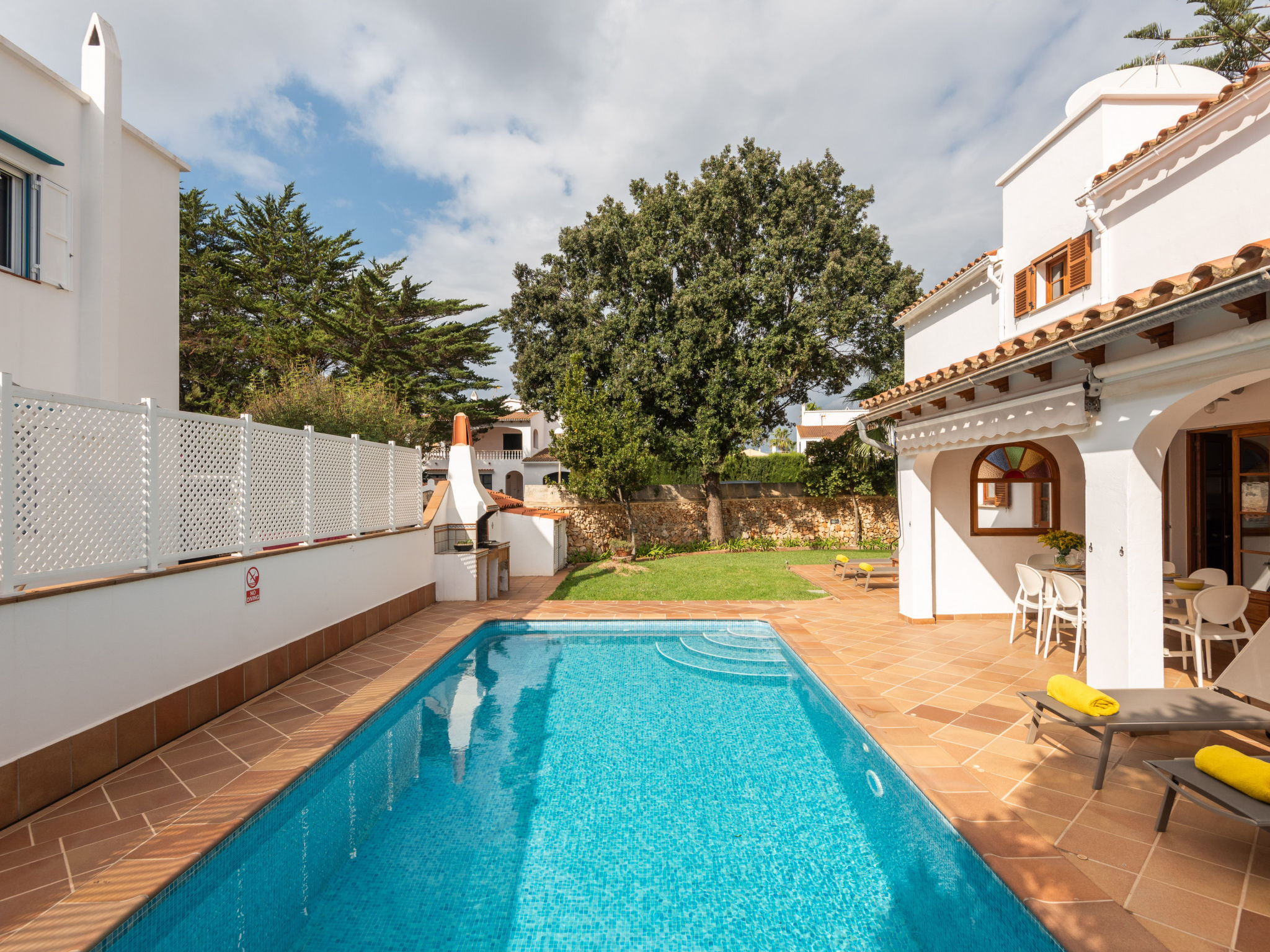 Menorca Elena Mar - Draußen