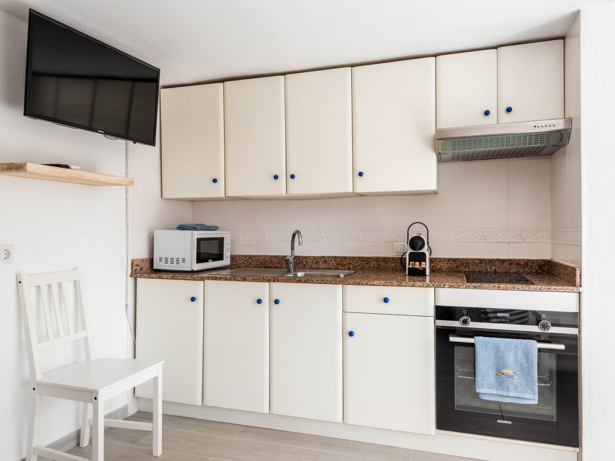 Knus appartement met tuin en zwembad, op 200 meter van zee - foto 18