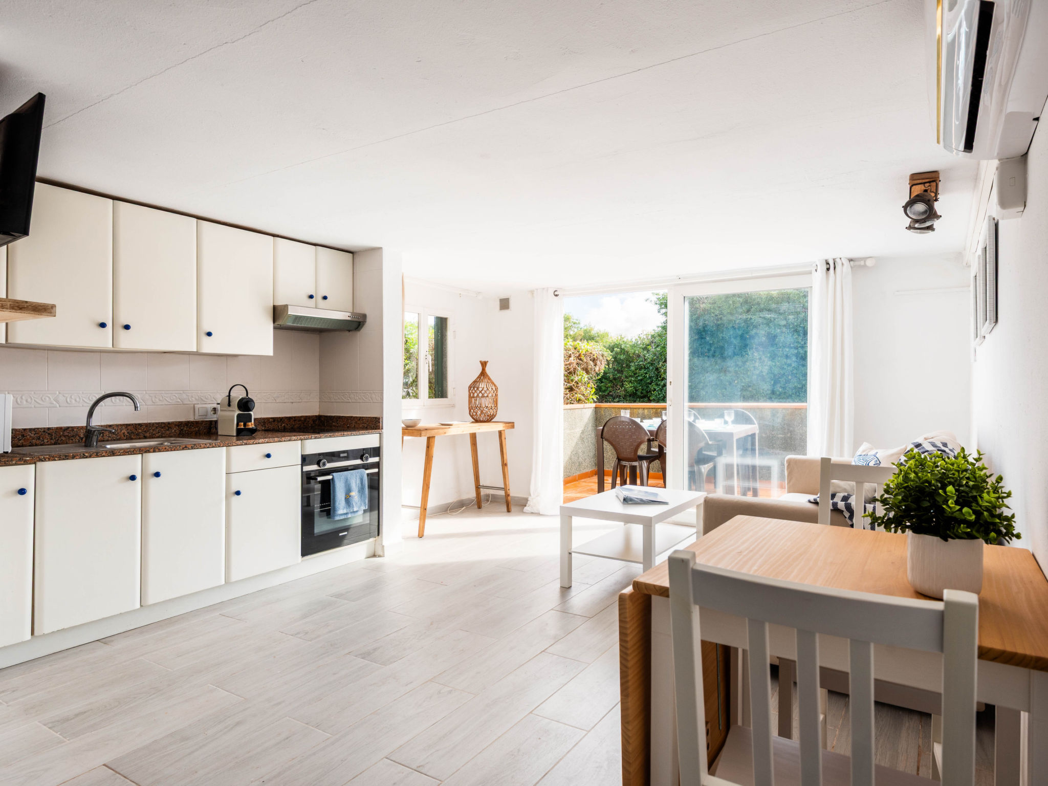 Knus appartement met tuin en zwembad, op 200 meter van zee - foto 12