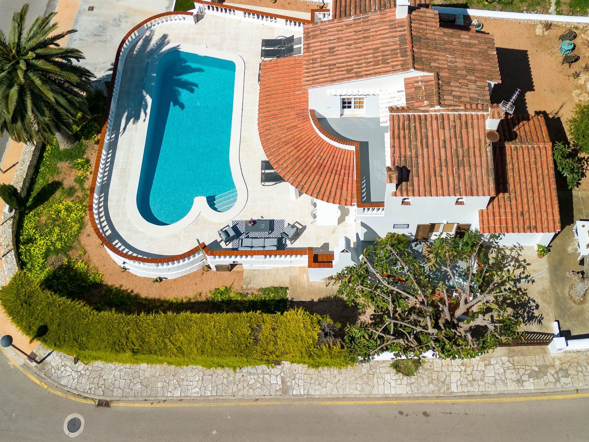 Photo of Strandnahe Villa German mit großer Poolterrasse