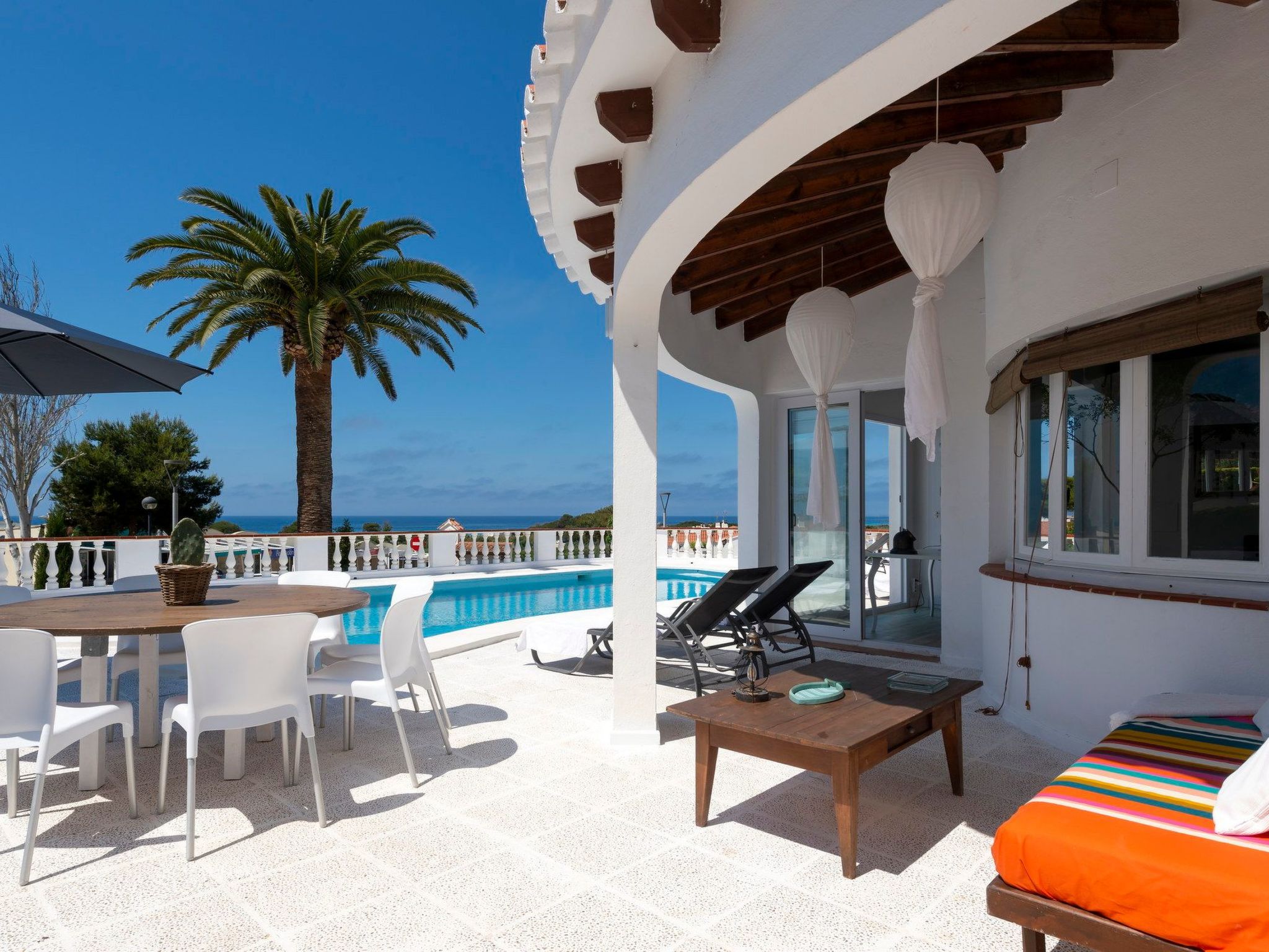 Photo of Strandnahe Villa German mit großer Poolterrasse