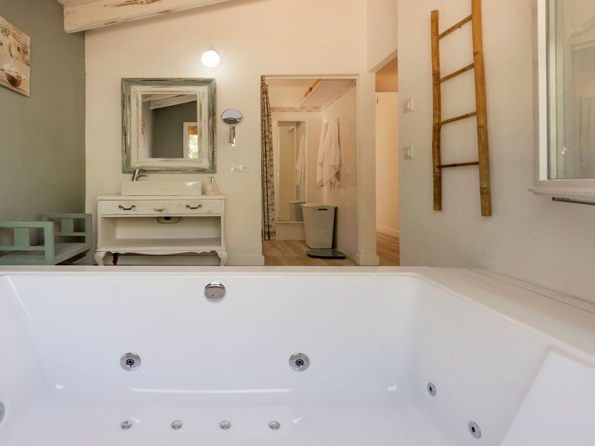 Photo of Strandnahe Villa German mit großer Poolterrasse