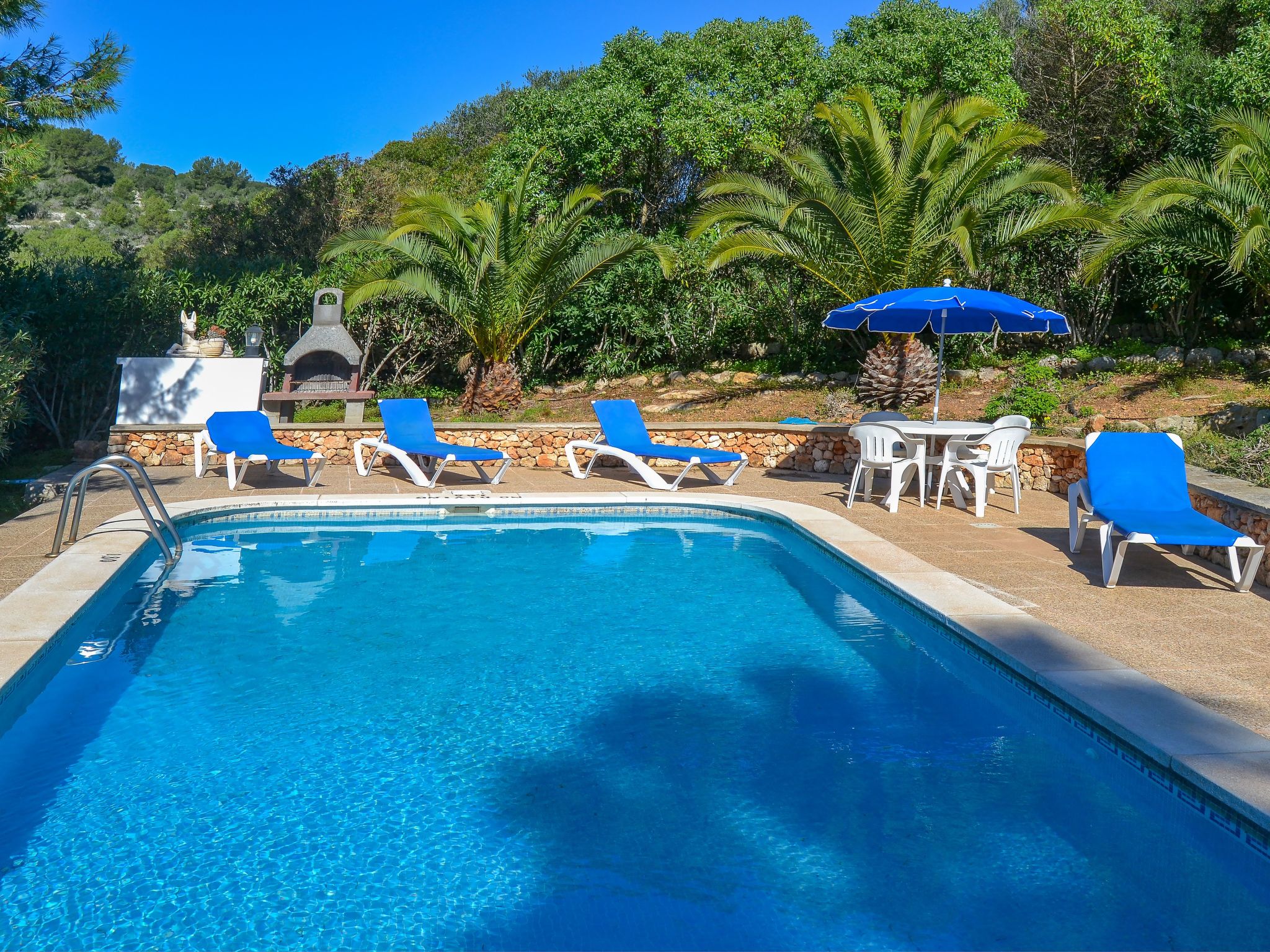 Moderne, frische Familienvilla Allondra-Binnen