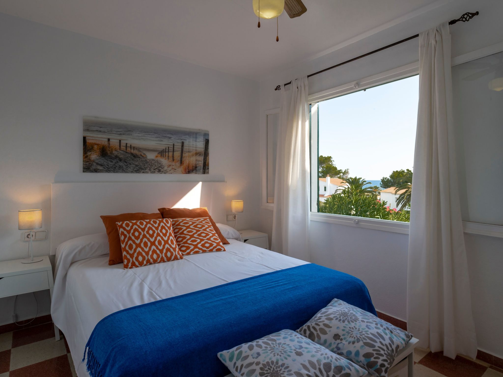 Moderne, frische Familienvilla Allondra-Binnen