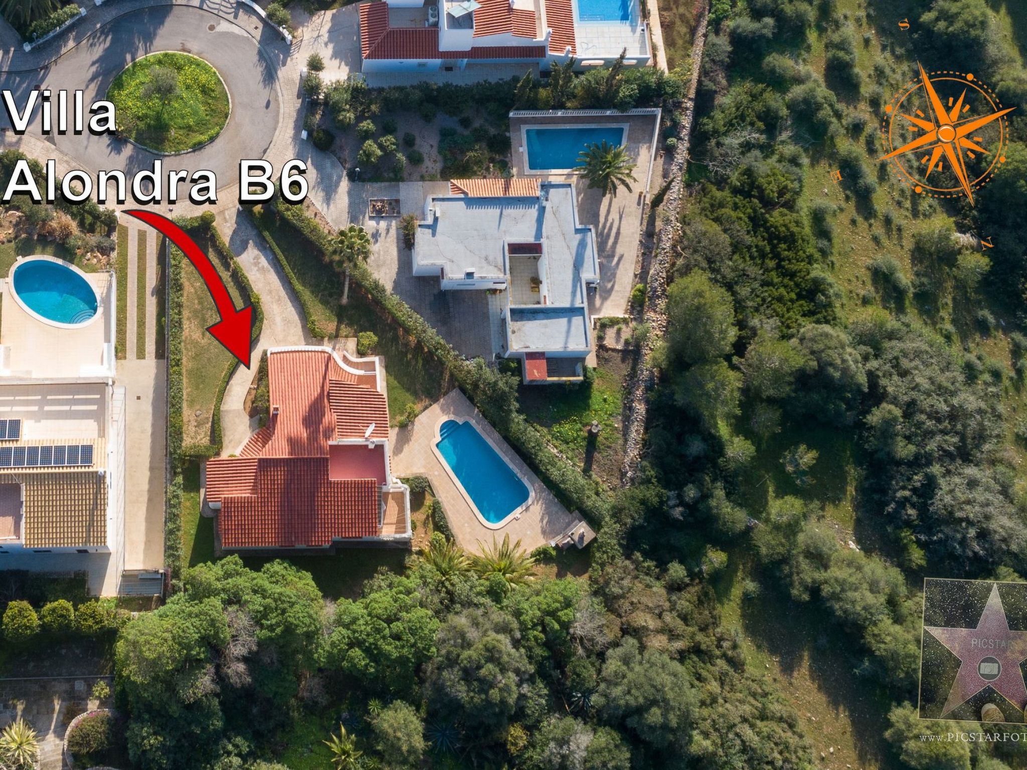 Moderne, frische Familienvilla Allondra-Binnen