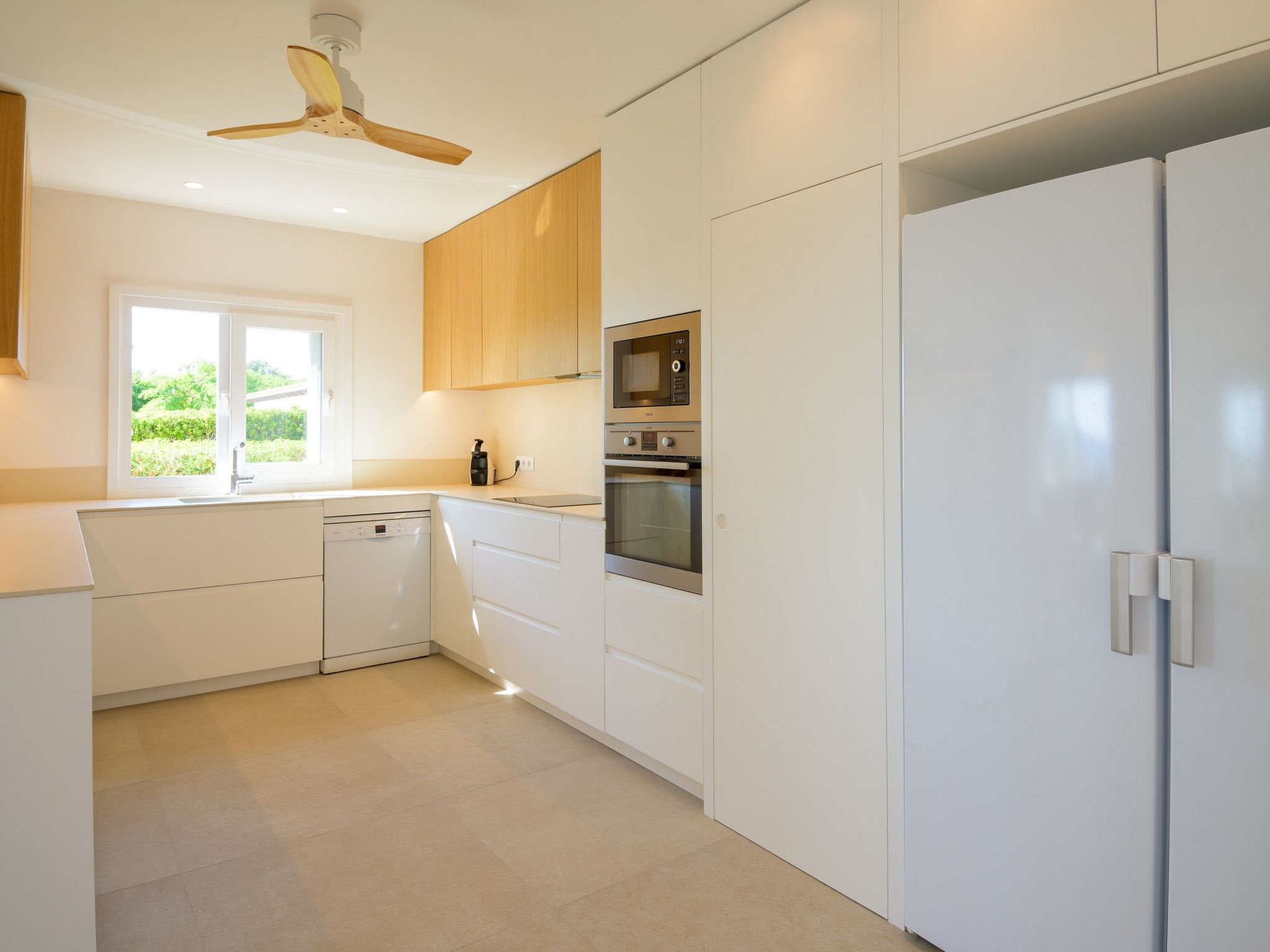 Villa Ponti A5 - direkt am Meer-Binnen