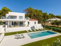 Villa Lucia: Zonovergoten villa met privézwembad en weids uitzicht op zee in Santo Tomas - thumbnail 1