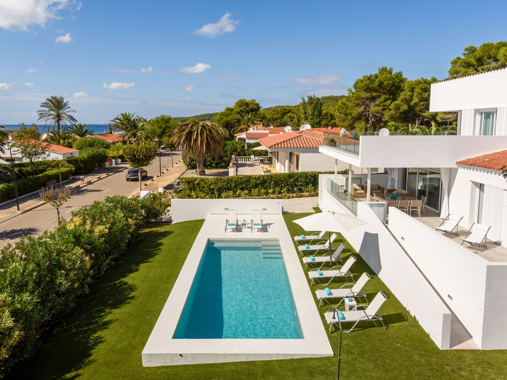 Villa Lucia mit Meerblick und Pool in Santo Tomas-Binnen