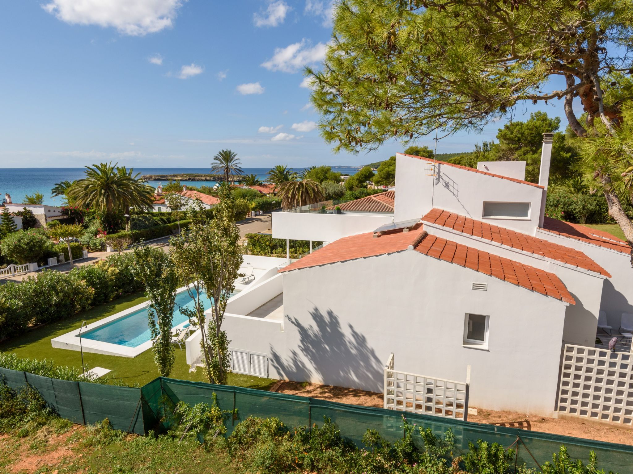 Villa Lucia mit Meerblick und Pool in Santo Tomas-Binnen
