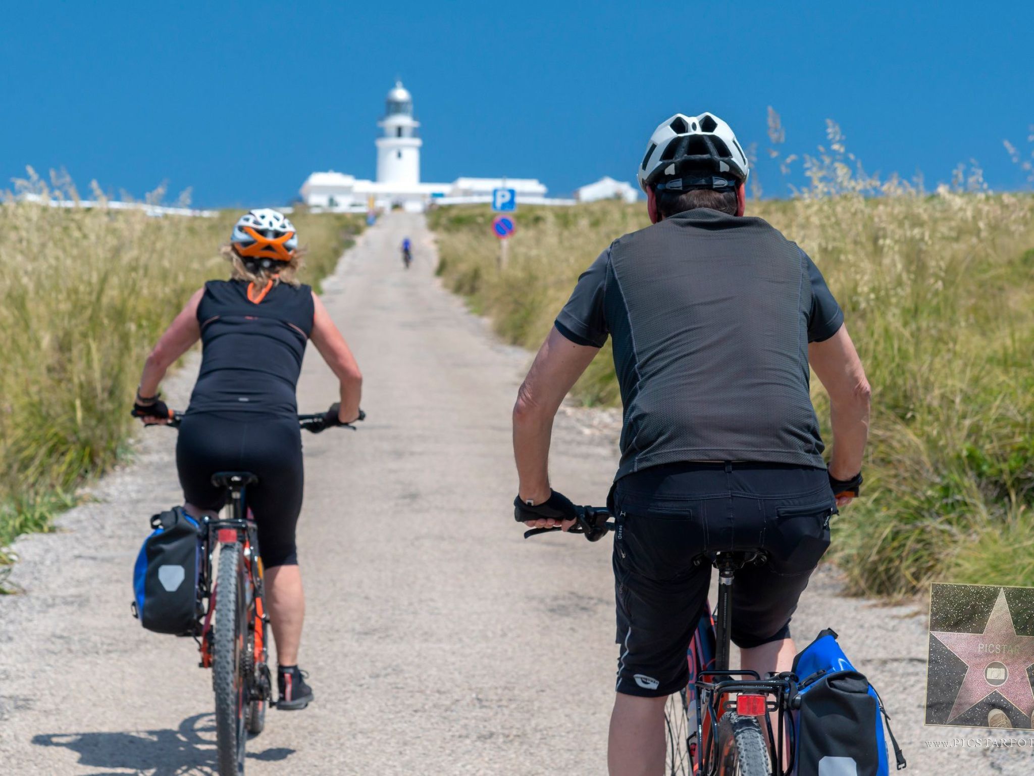 Villa Lucia mit Meerblick und Pool in Santo Tomas-Binnen