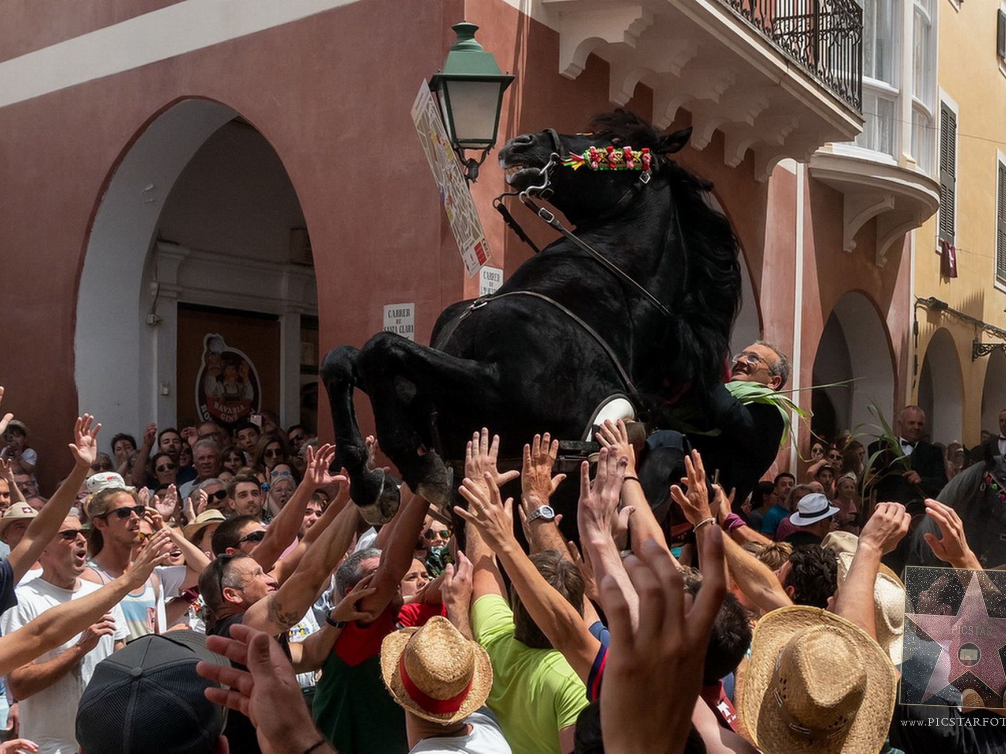 Villa Lucia mit Meerblick und Pool in Santo Tomas-Binnen