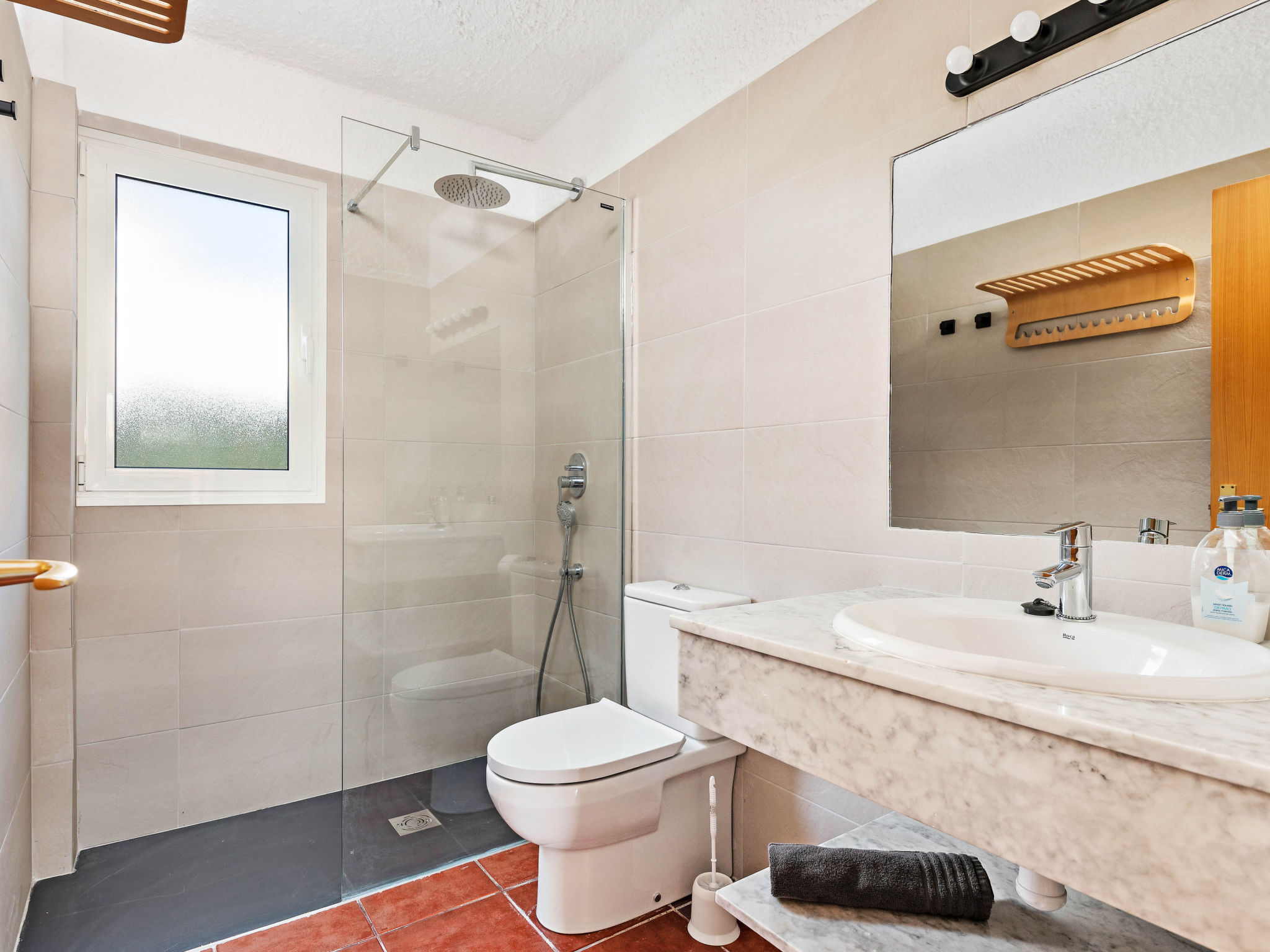 Apartamentos MONSINES 13 C - Binnen
