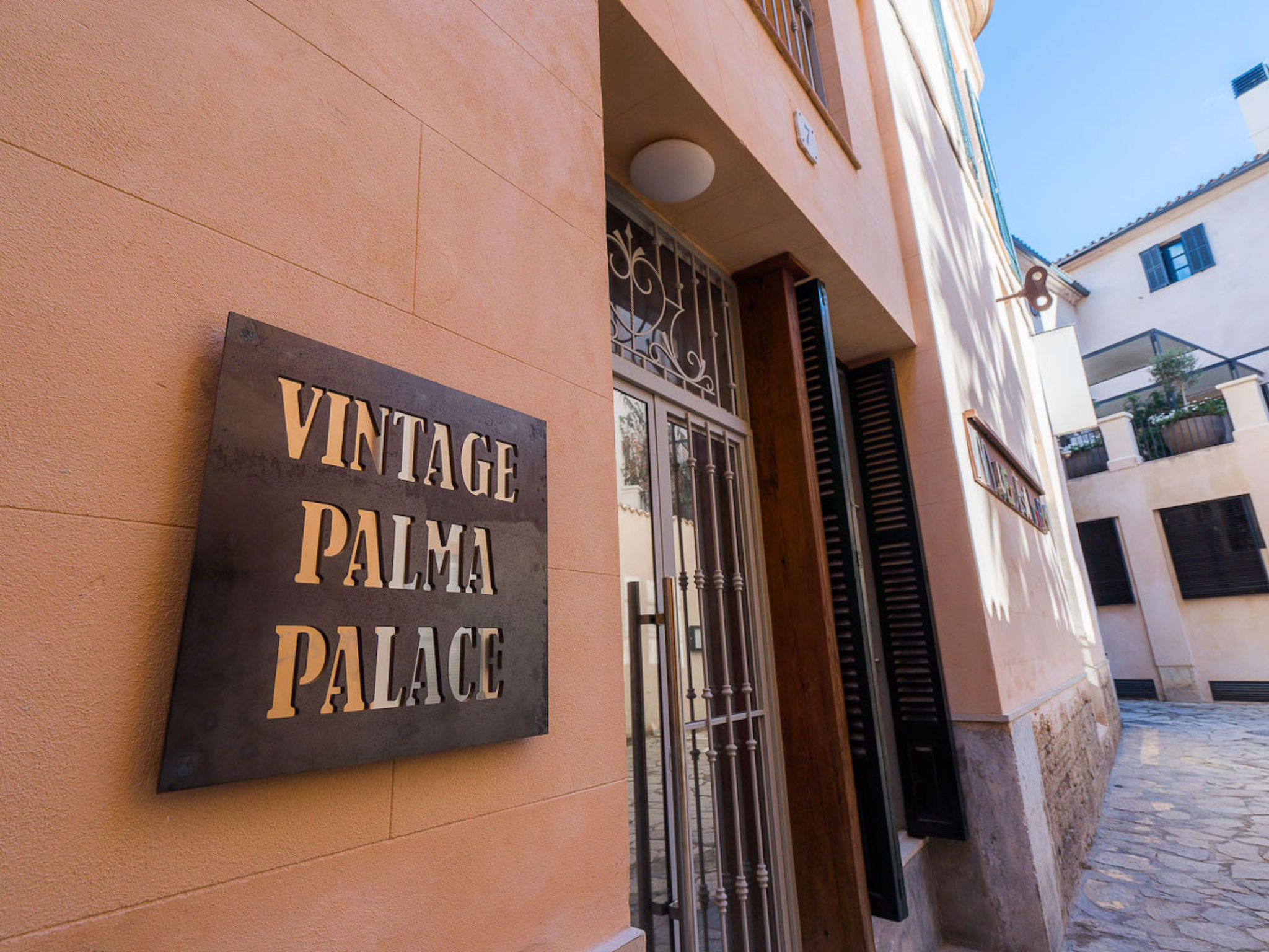 VINTAGE PALMA PALACE (GRAND DELUXE) TI/200 - Buiten