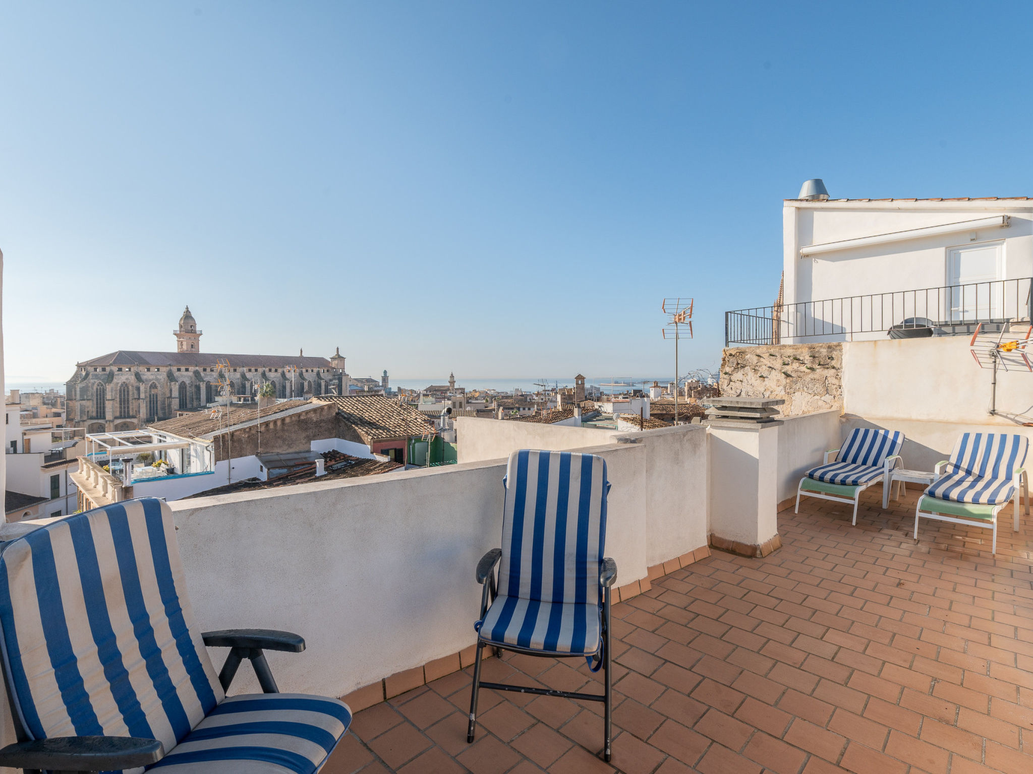 HOLIDAY PALMA TERRACE APARTMENT - Draußen