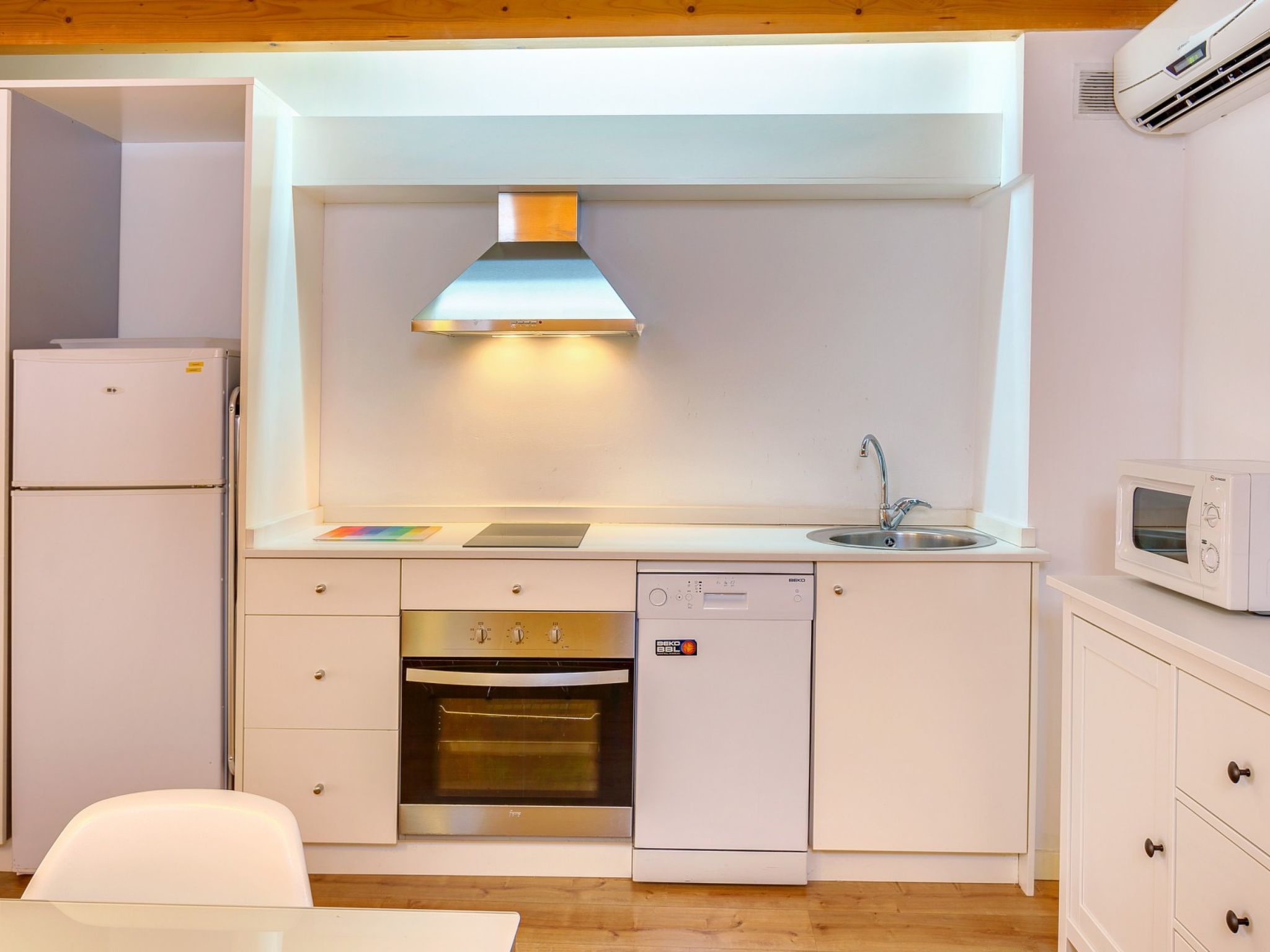 URBAN SUITES 3 PALMA STANDARD TI/75