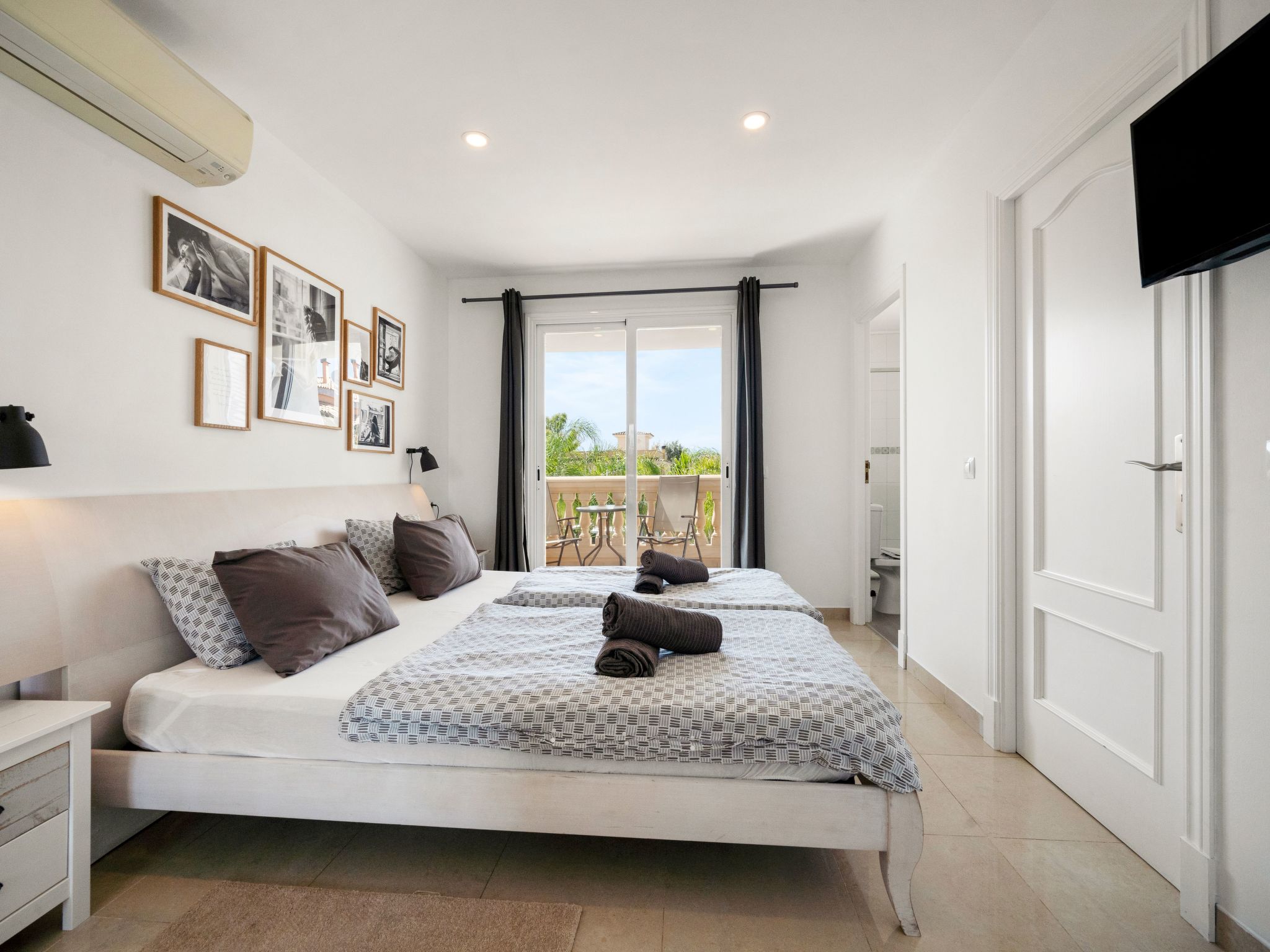 Villa SOL FELOSTAL, 130m zum Strand, nahe Airport und Palma Zentrum-Image-tags.info