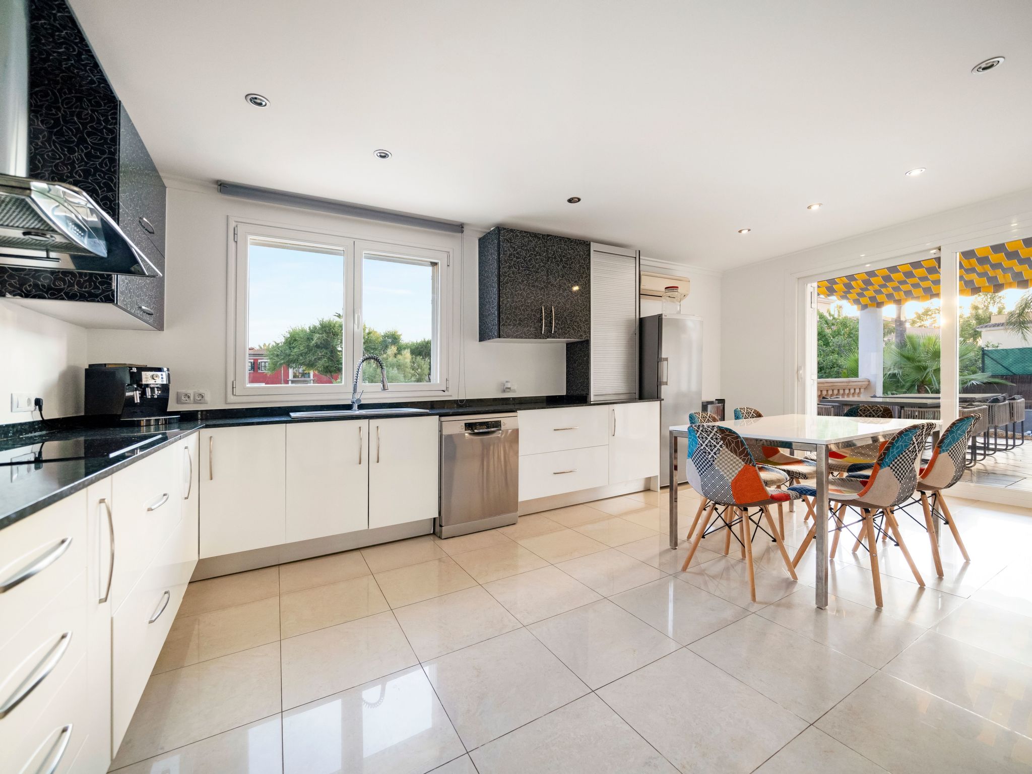 Villa SOL FELOSTAL, 130m zum Strand, nahe Airport und Palma Zentrum-Image-tags.info