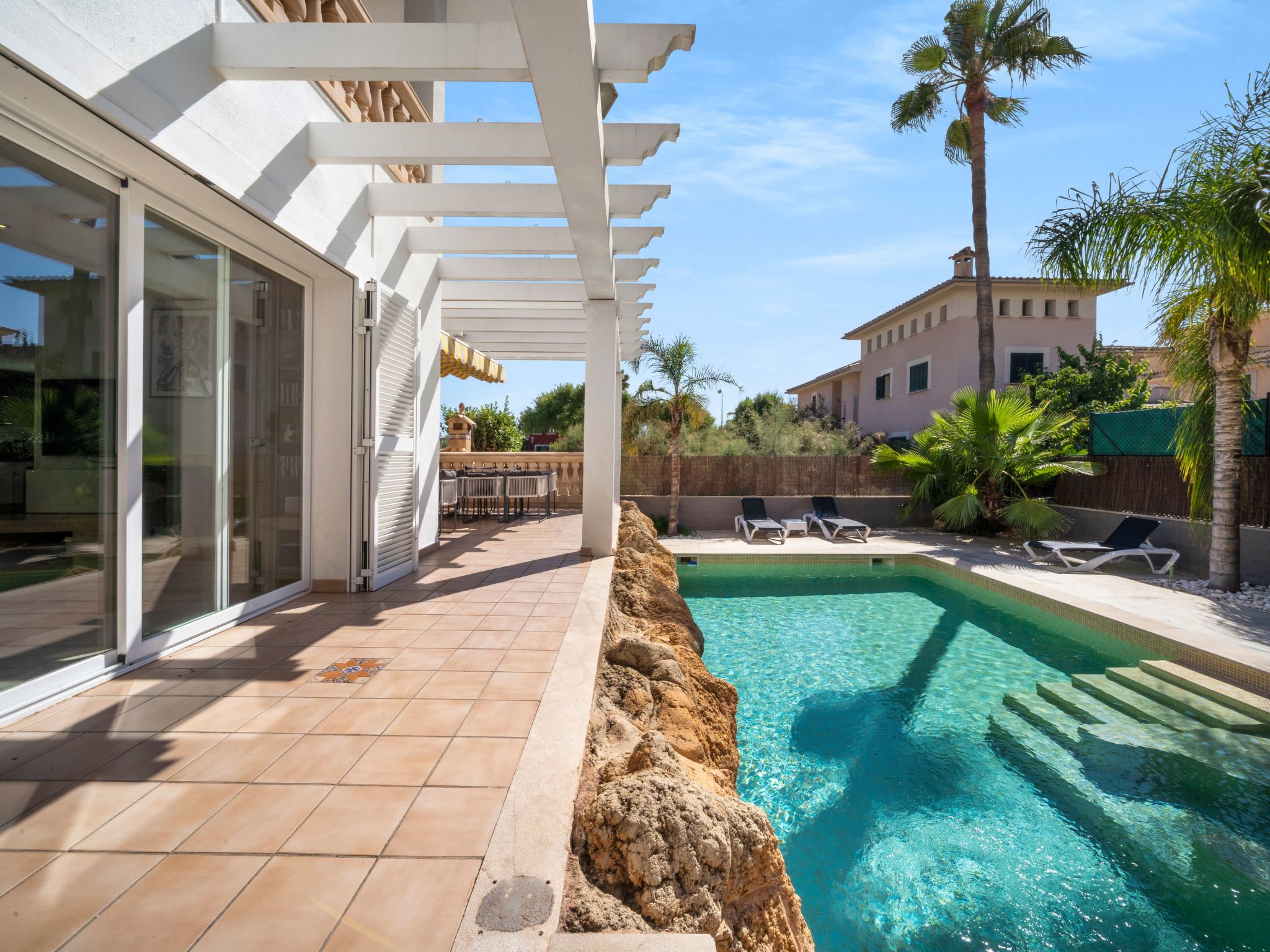 Villa SOL FELOSTAL, 130m zum Strand, nahe Airport und Palma Zentrum-Image-tags.info