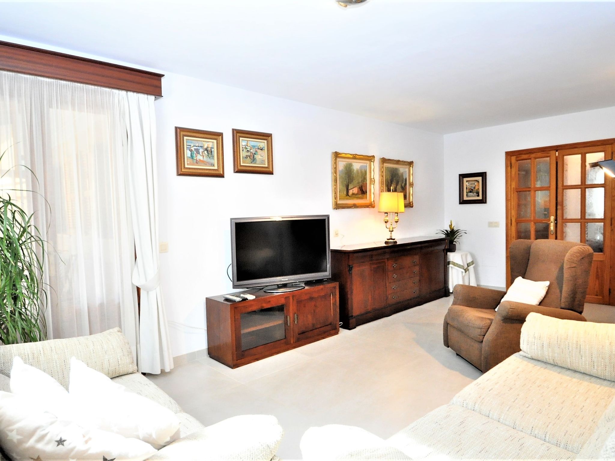 Photo of Villa PEP POMAR para 6 personas a sólo 8 kilómet