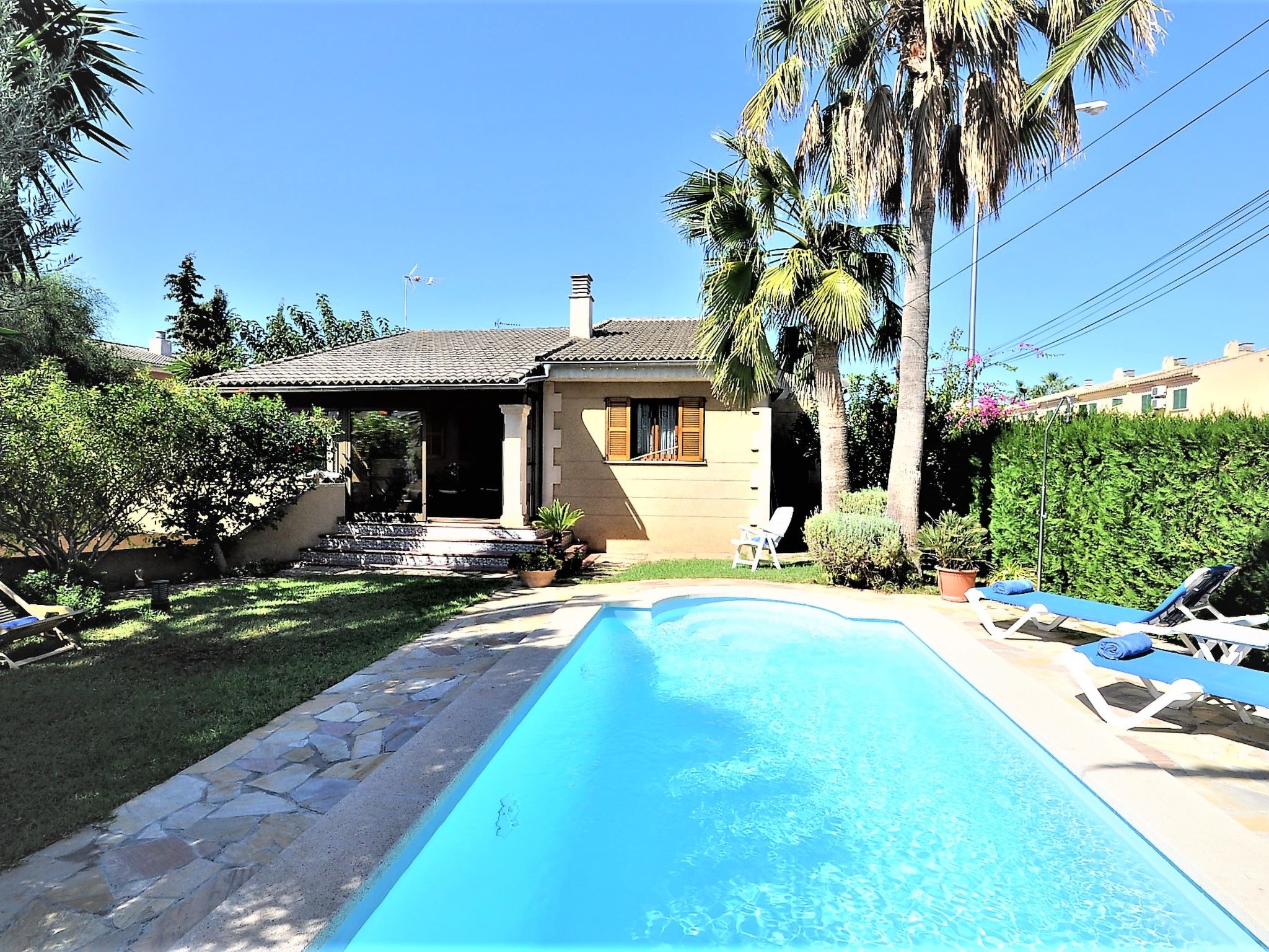 Photo of Villa PEP POMAR para 6 personas a sólo 8 kilómet