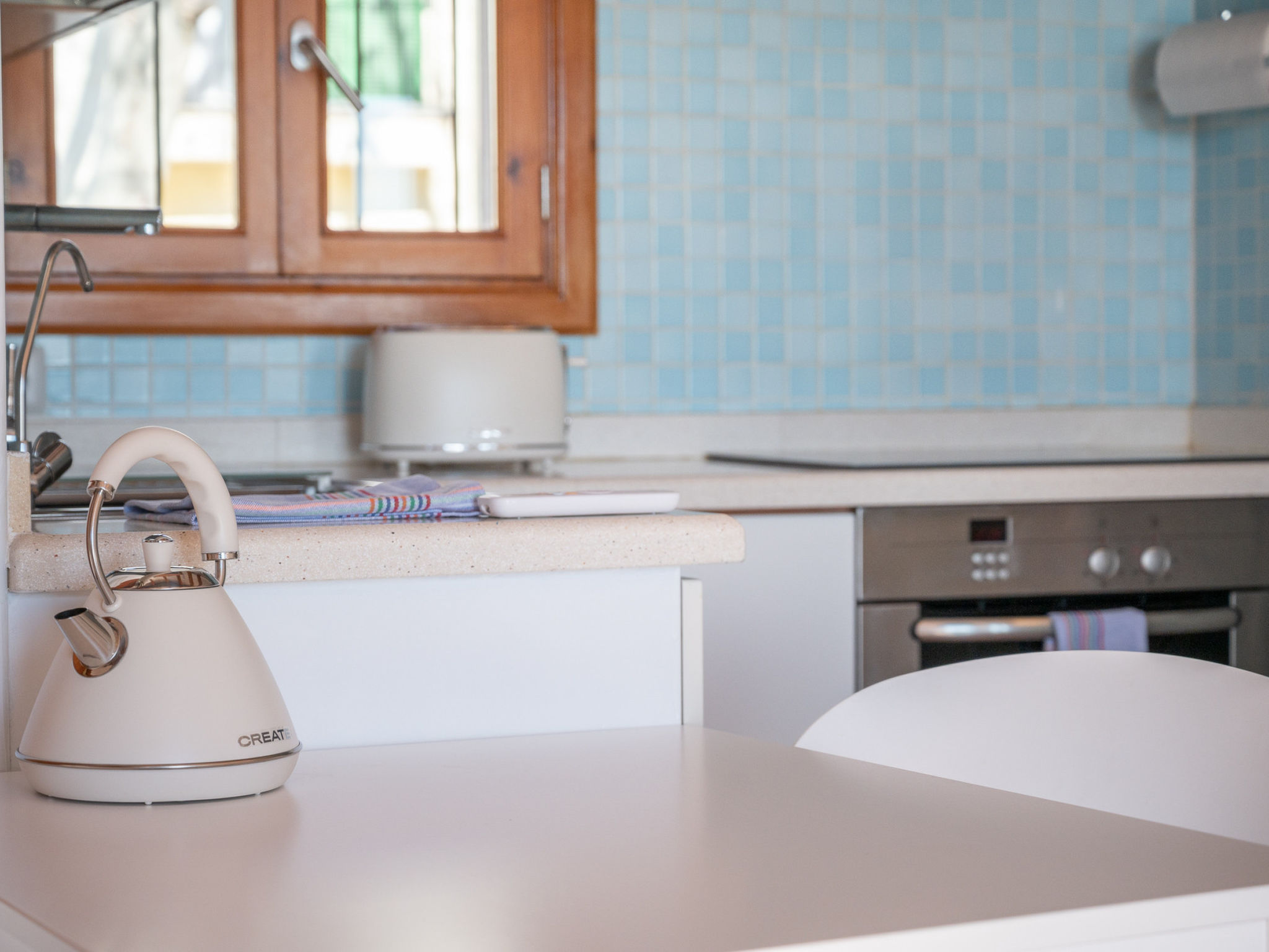 MOLI 37 HOUSE - PORT VIEW TERRACE - Binnen