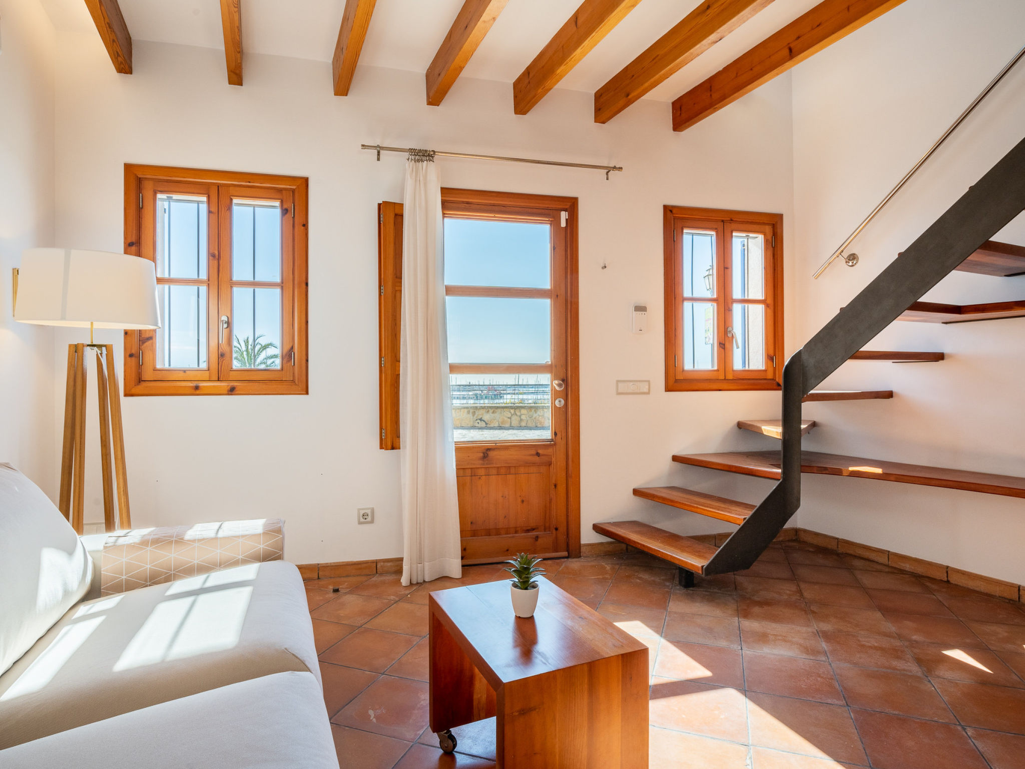 MOLI 37 HOUSE - PORT VIEW TERRACE - Binnen