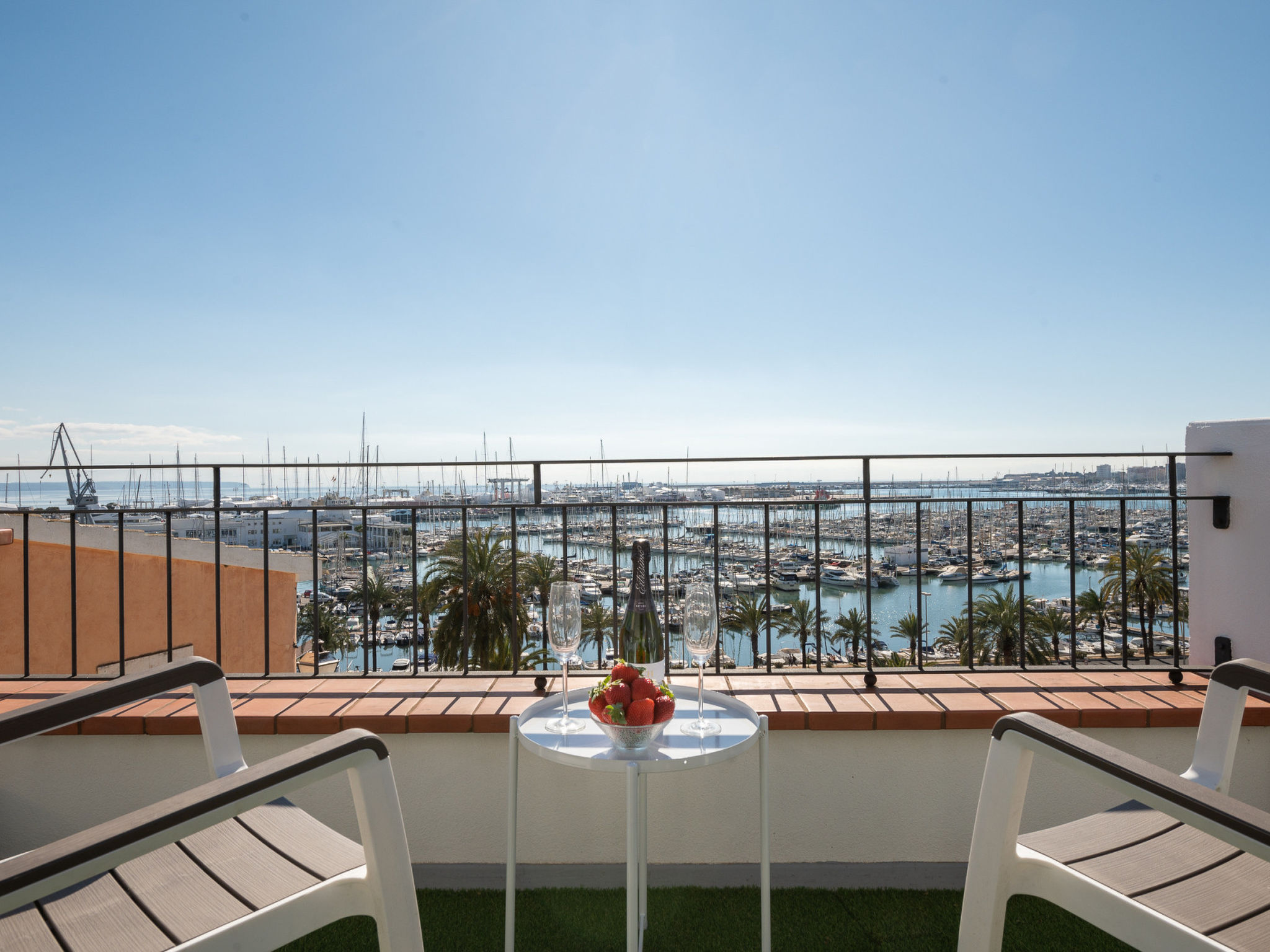 MOLI 37 HOUSE - PORT VIEW TERRACE - Buiten