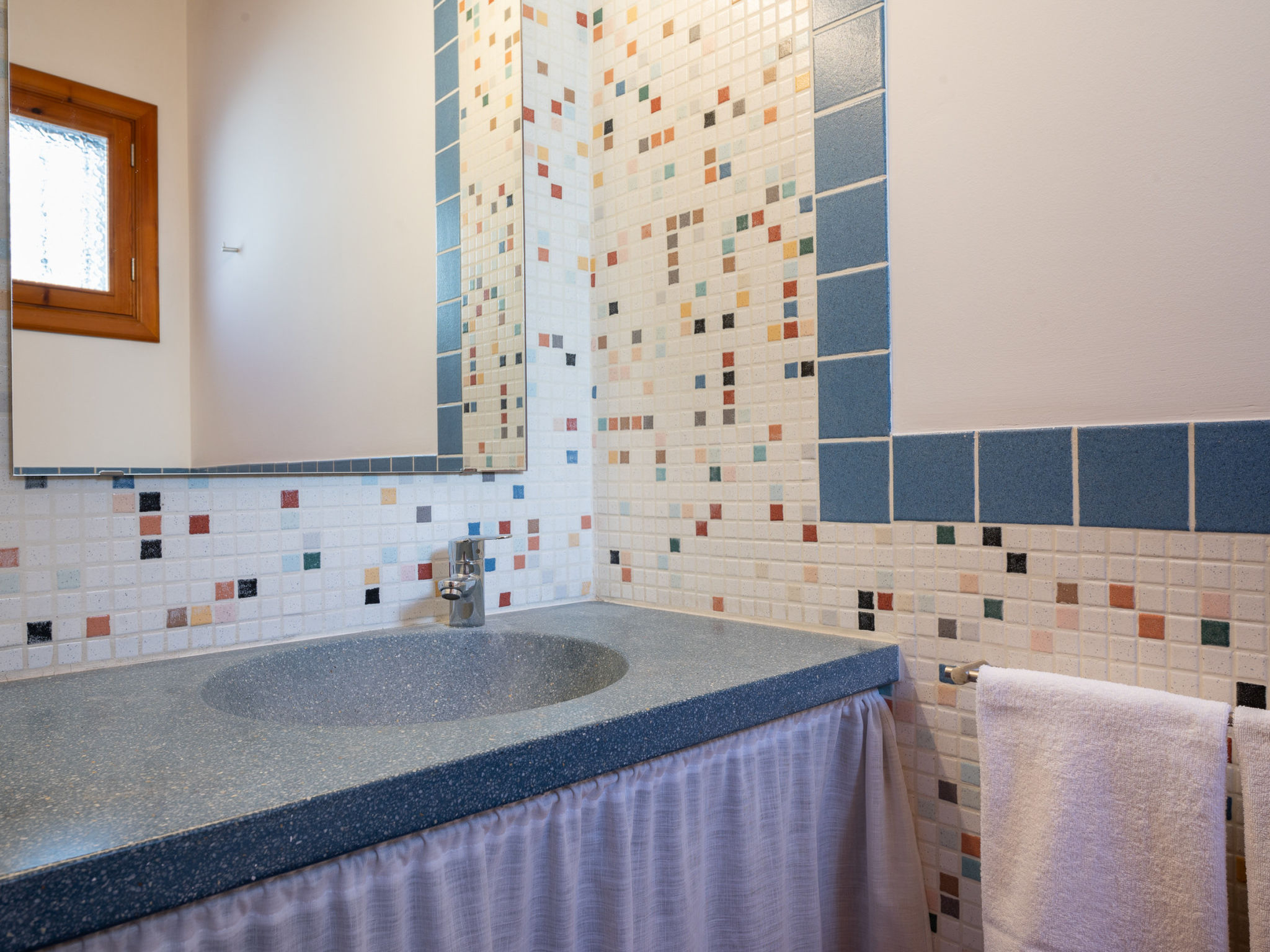 MOLI 37 HOUSE - PORT VIEW TERRACE - Binnen