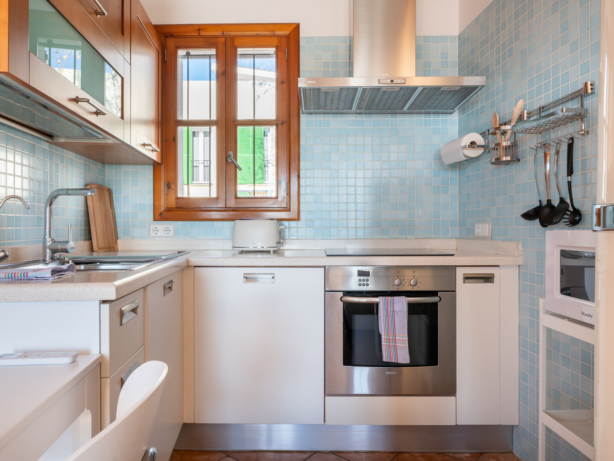 MOLI 37 HOUSE - PORT VIEW TERRACE - Binnen