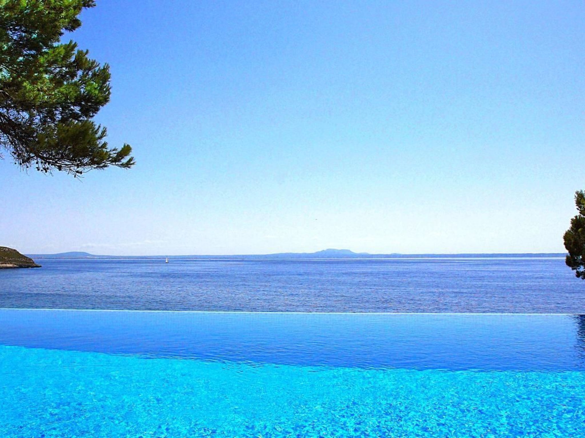 Spektakuläre Villa am Meer-Binnen