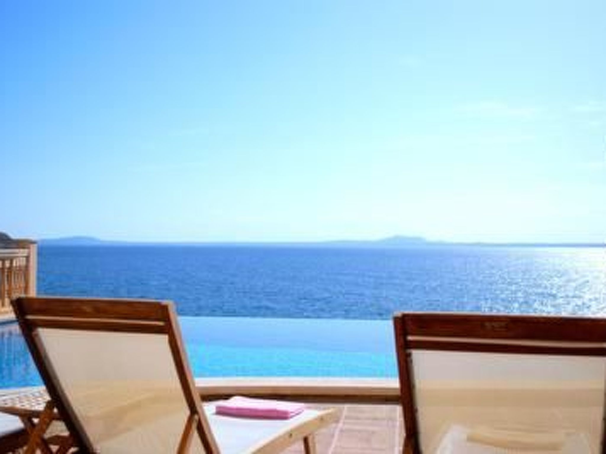 Spektakuläre Villa am Meer-Binnen