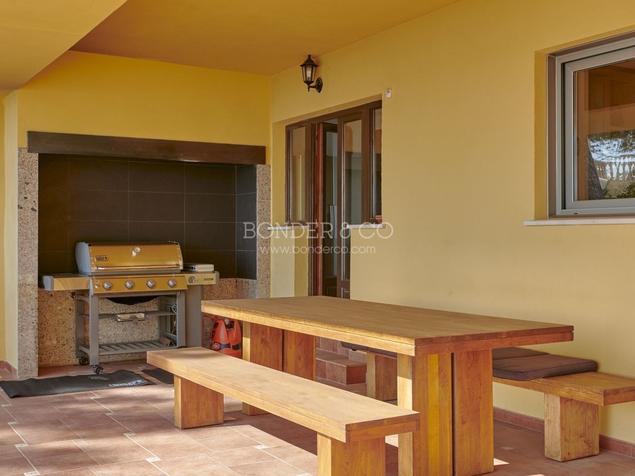 Spektakuläre Villa am Meer-Binnen