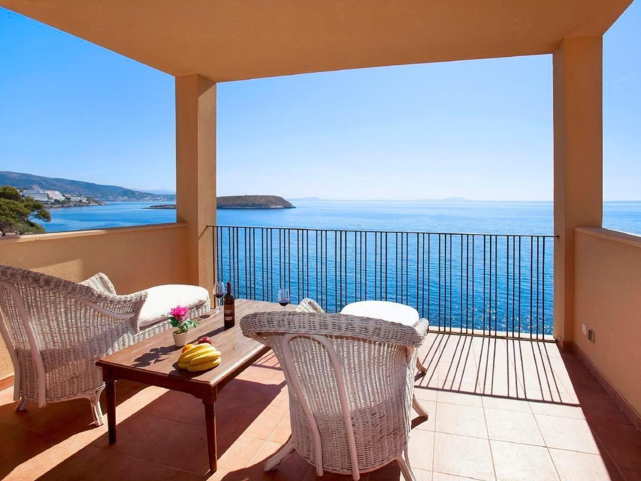 Spektakuläre Villa am Meer-Binnen