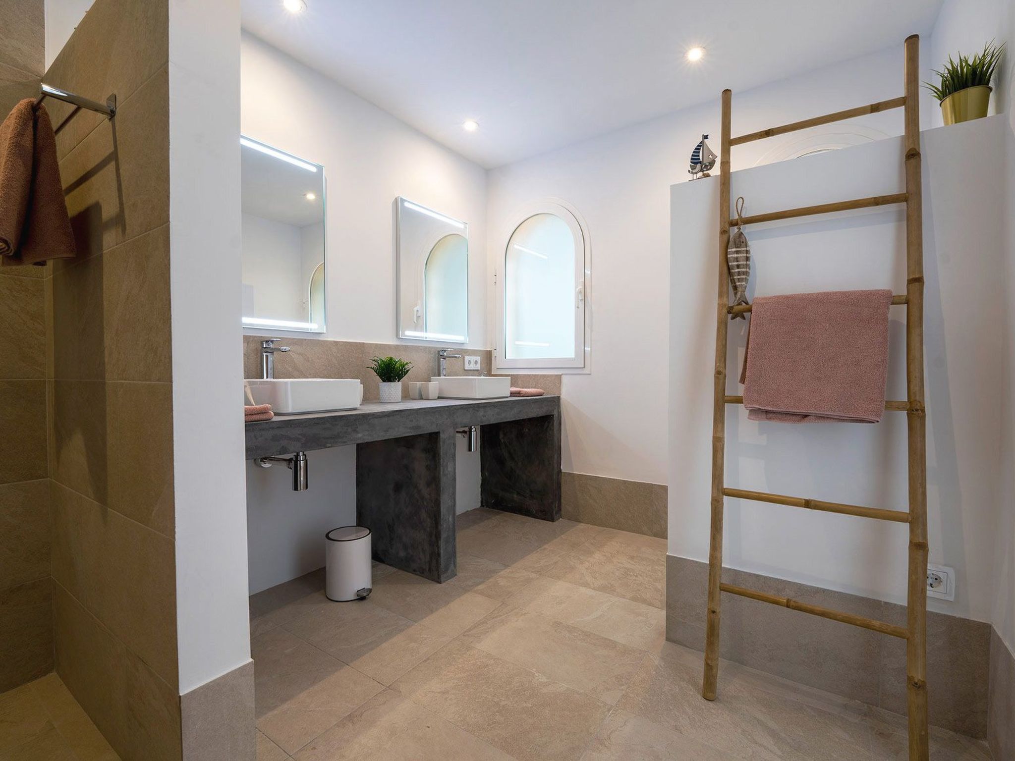 Mit Privatpool für 5 Personen  + 1 Kind ca. 210 m&sup2; in Cala Pi, Balearen (M-Image-tags.info